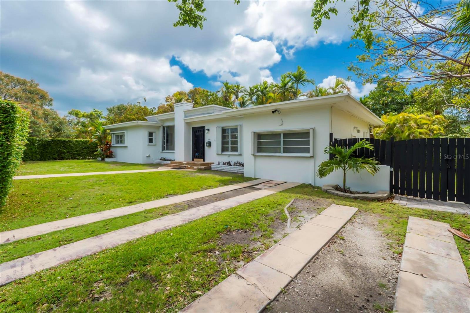 2300 SW 24TH ST