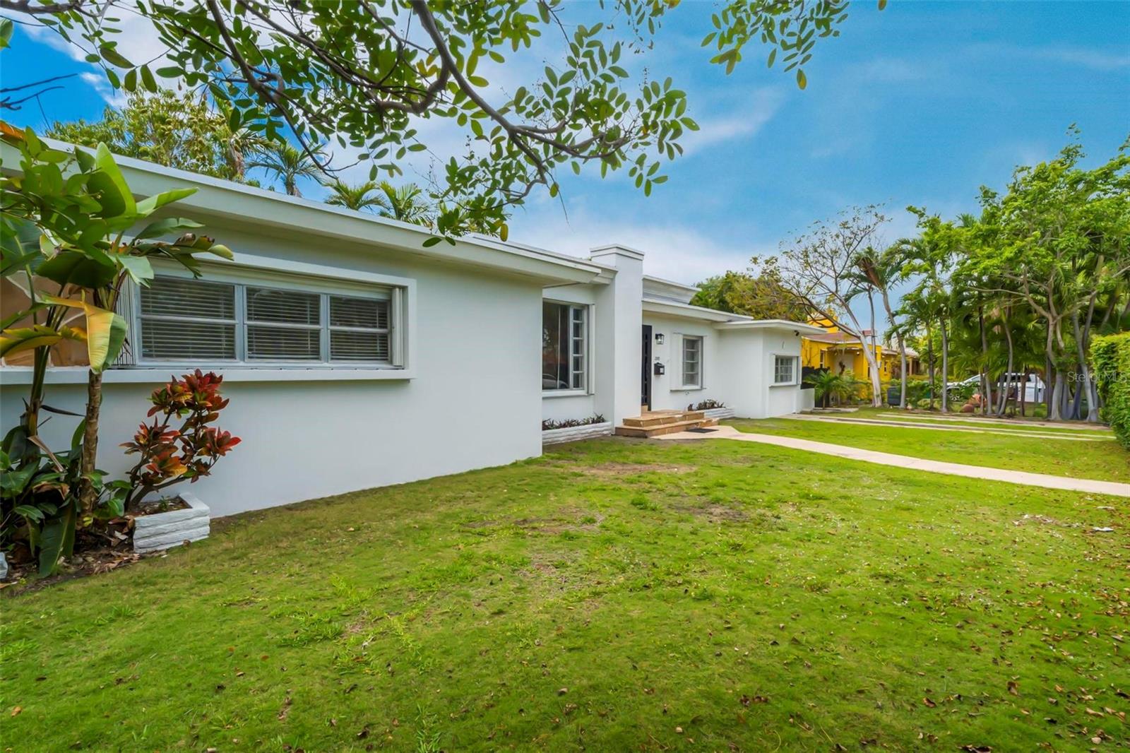2300 SW 24TH ST