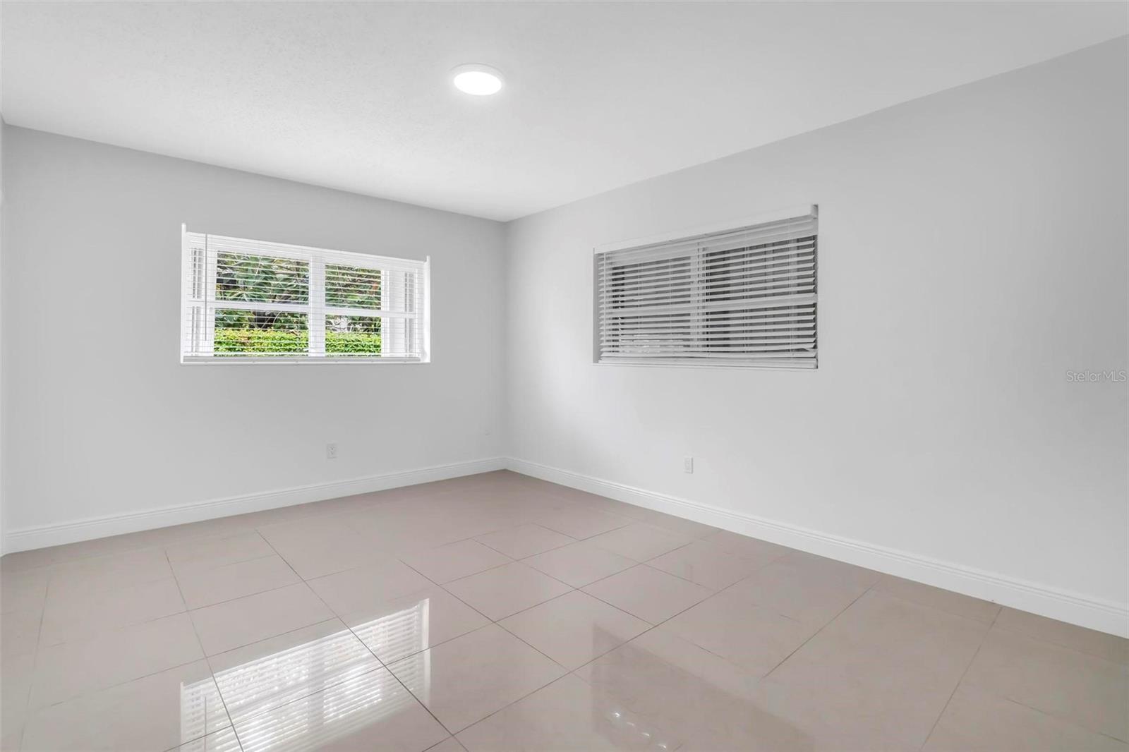 2300 SW 24TH ST