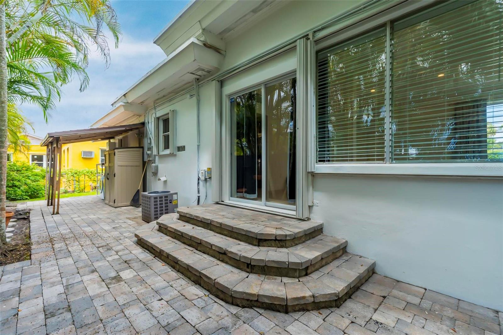 2300 SW 24TH ST