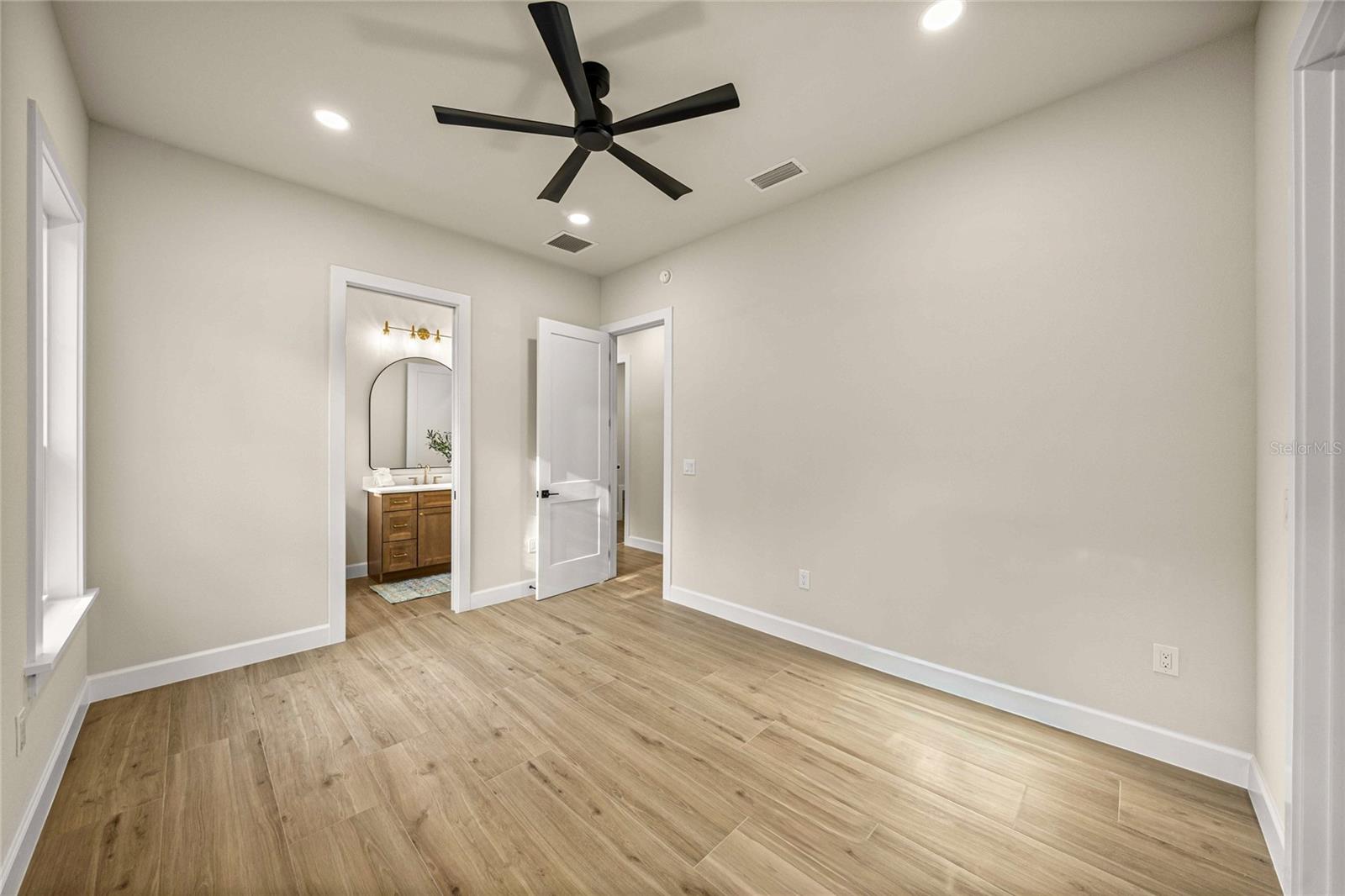 2120 SE 41ST AVE SE 41ST AVE