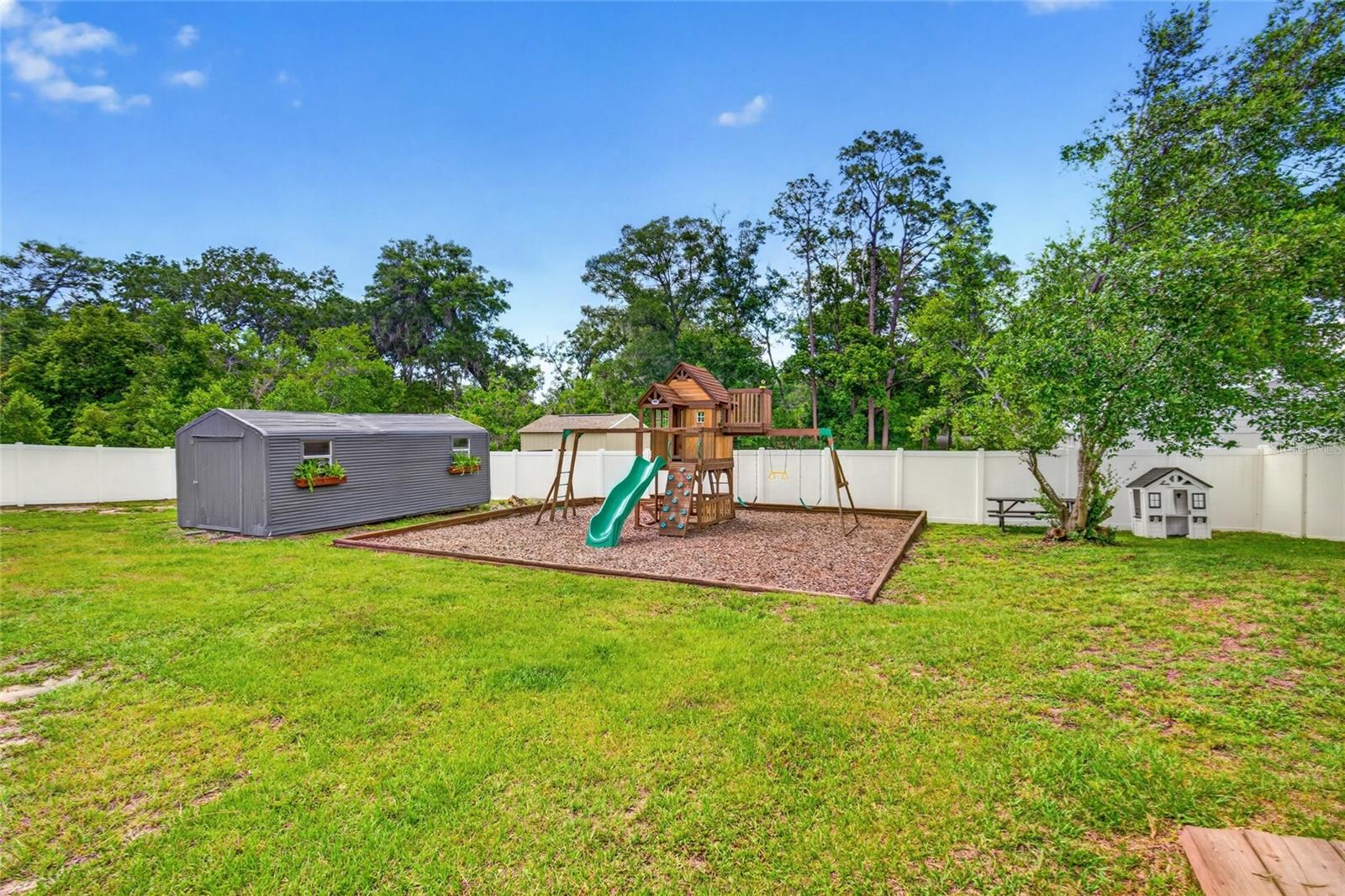 536 NE 43RD CT
