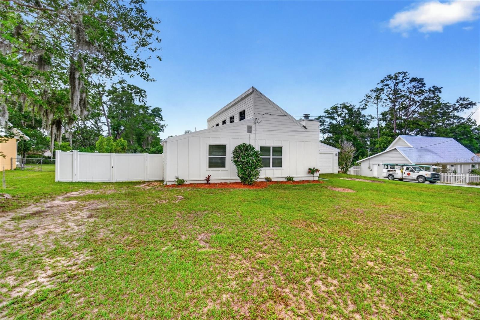536 NE 43RD CT
