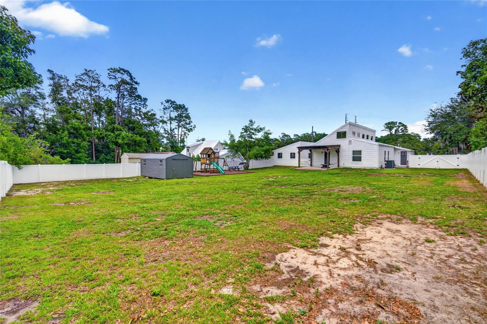 536 NE 43RD CT