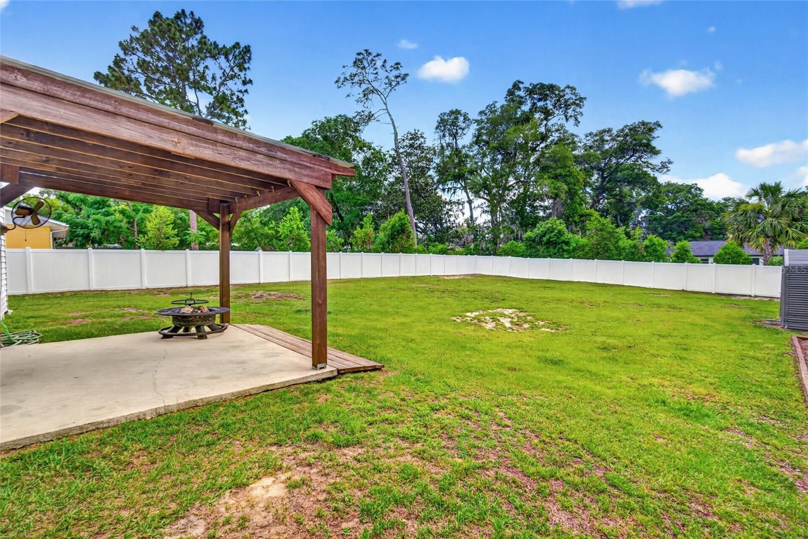 536 NE 43RD CT