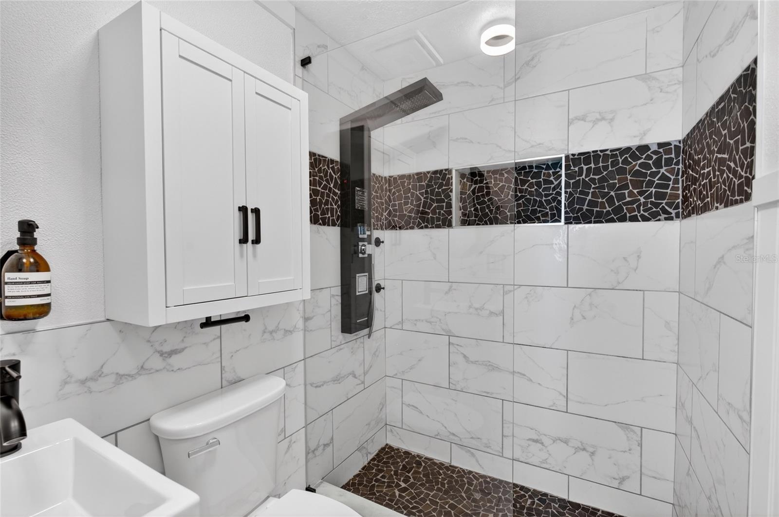 536 NE 43RD CT