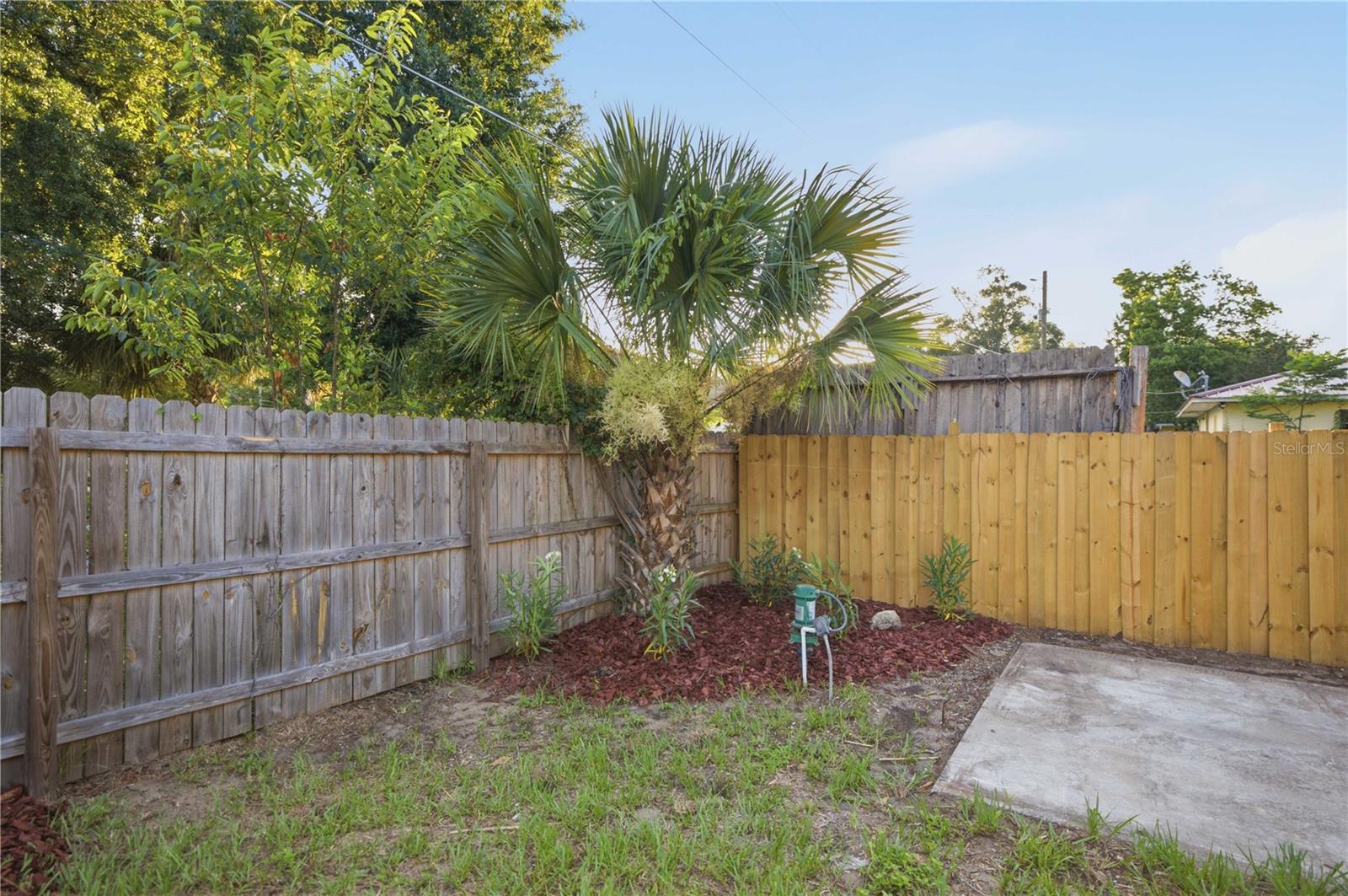 5611 NE 5TH PL