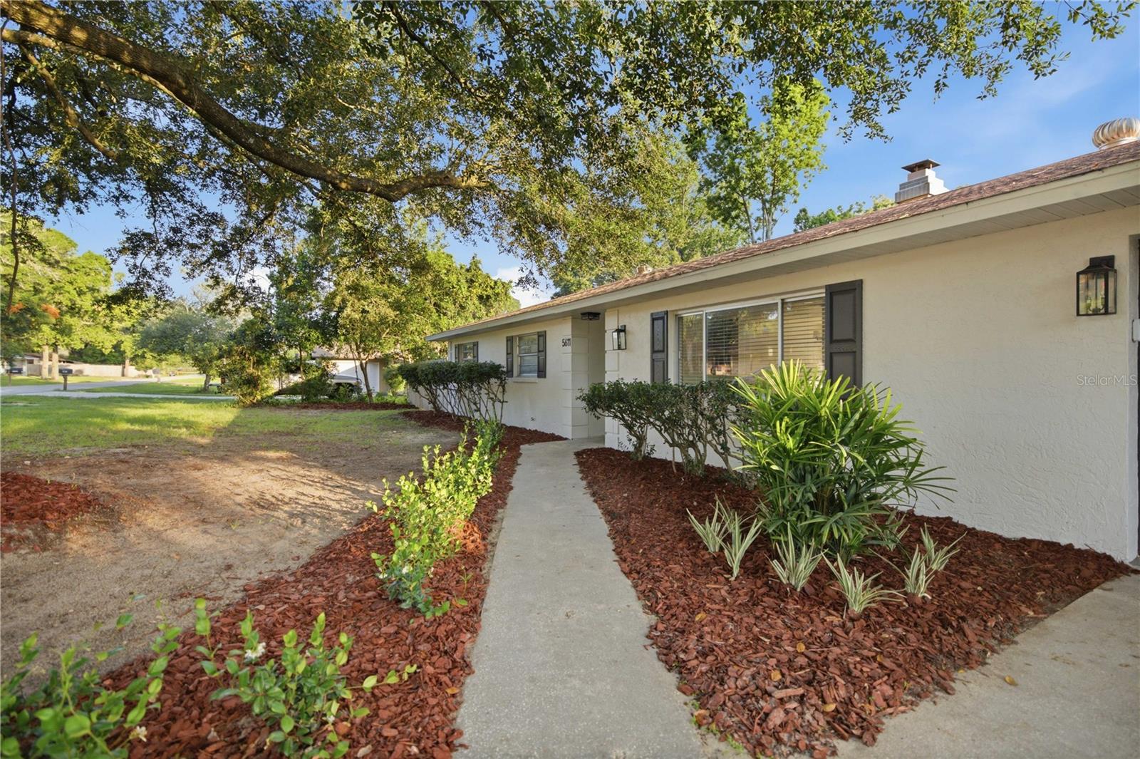 5611 NE 5TH PL