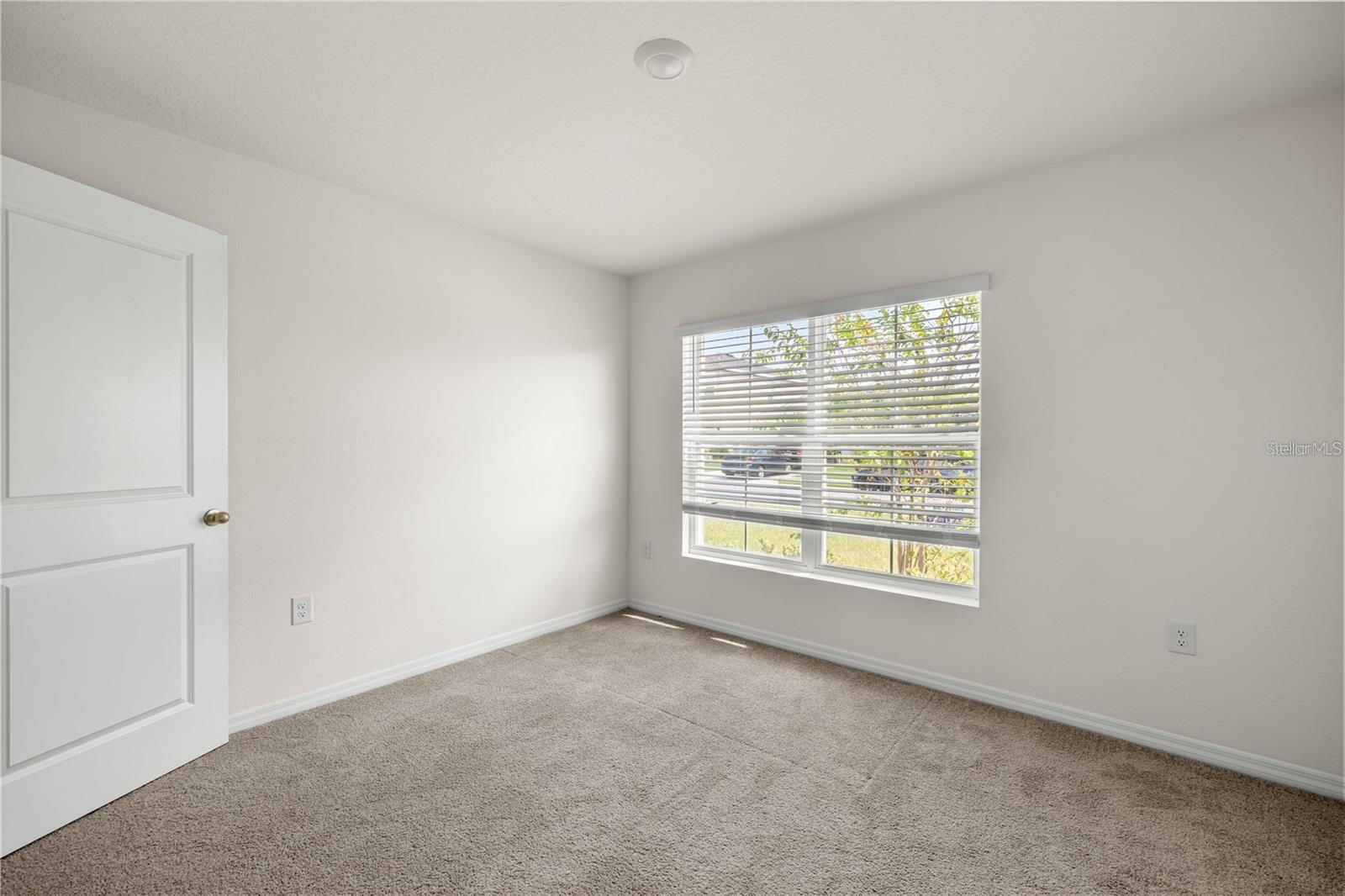 8904 SW 50TH TER