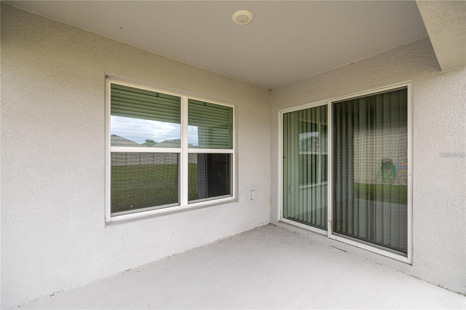 8904 SW 50TH TER