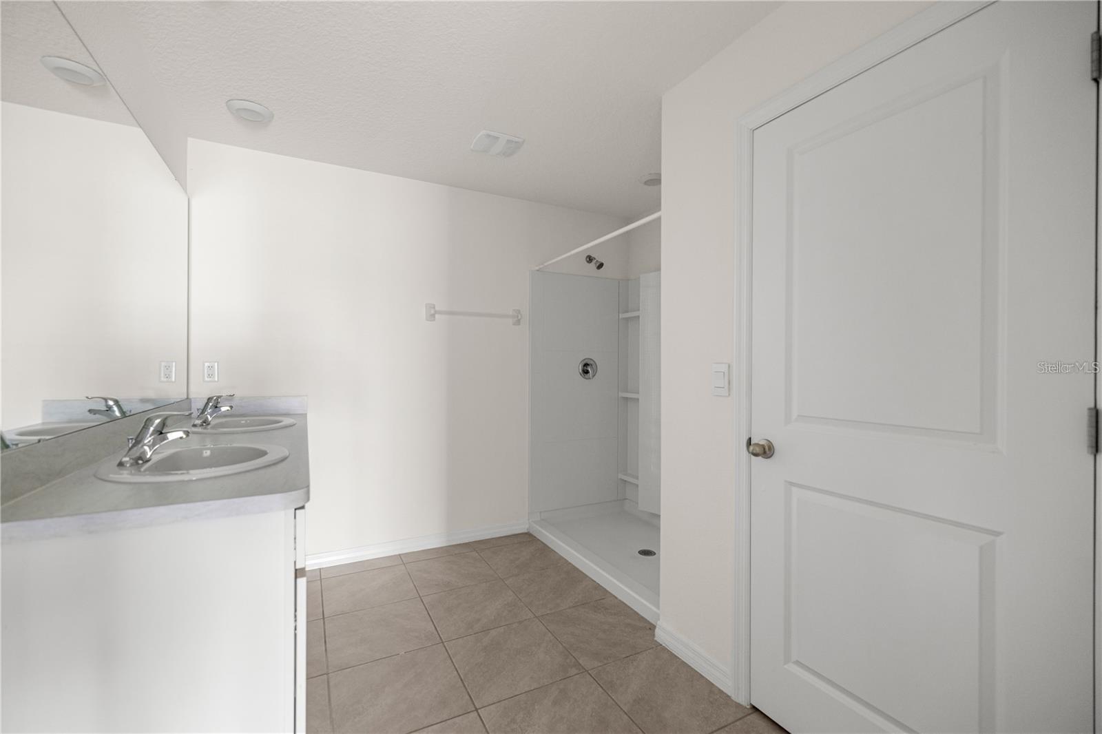 8904 SW 50TH TER