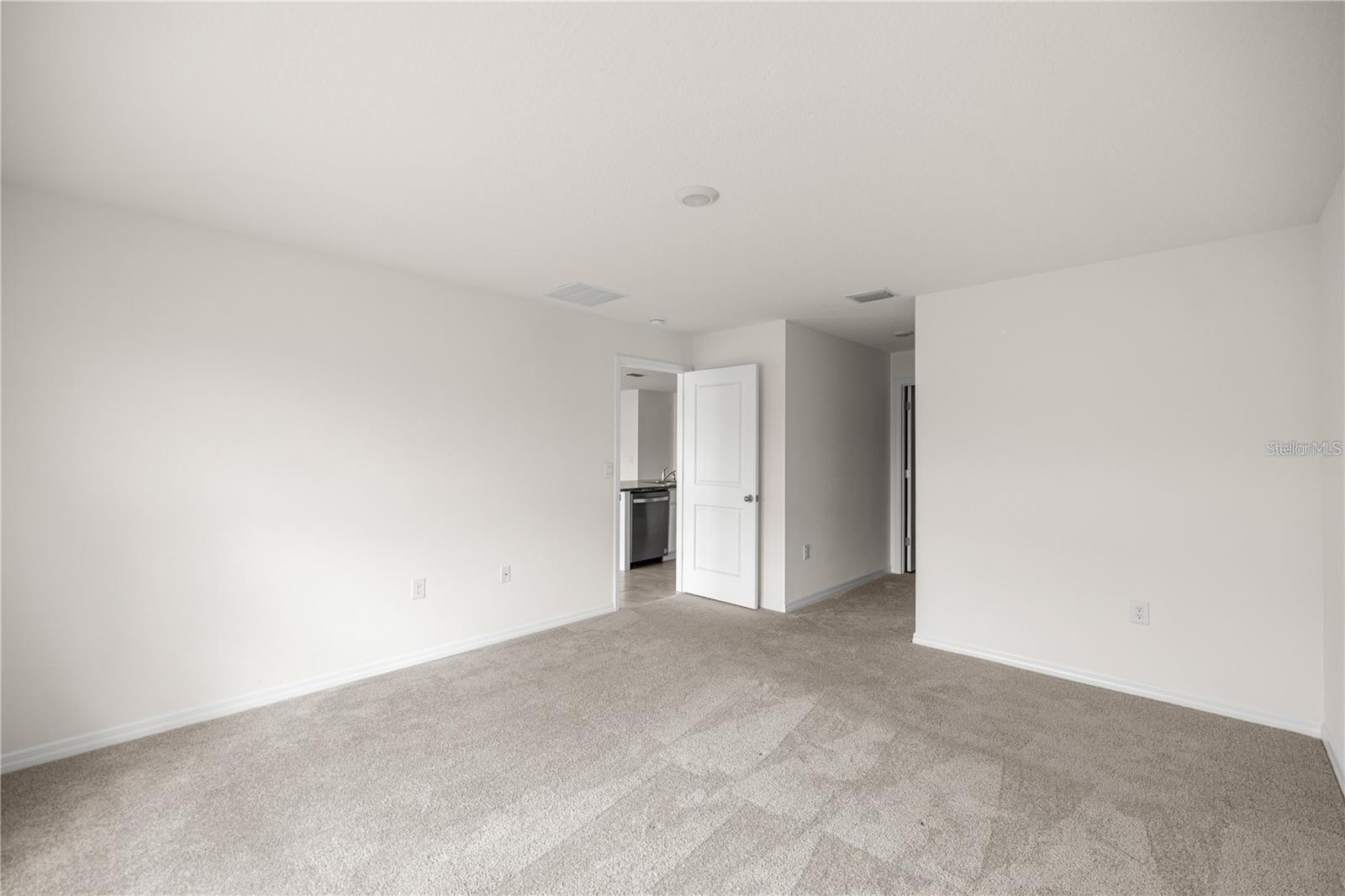 8904 SW 50TH TER