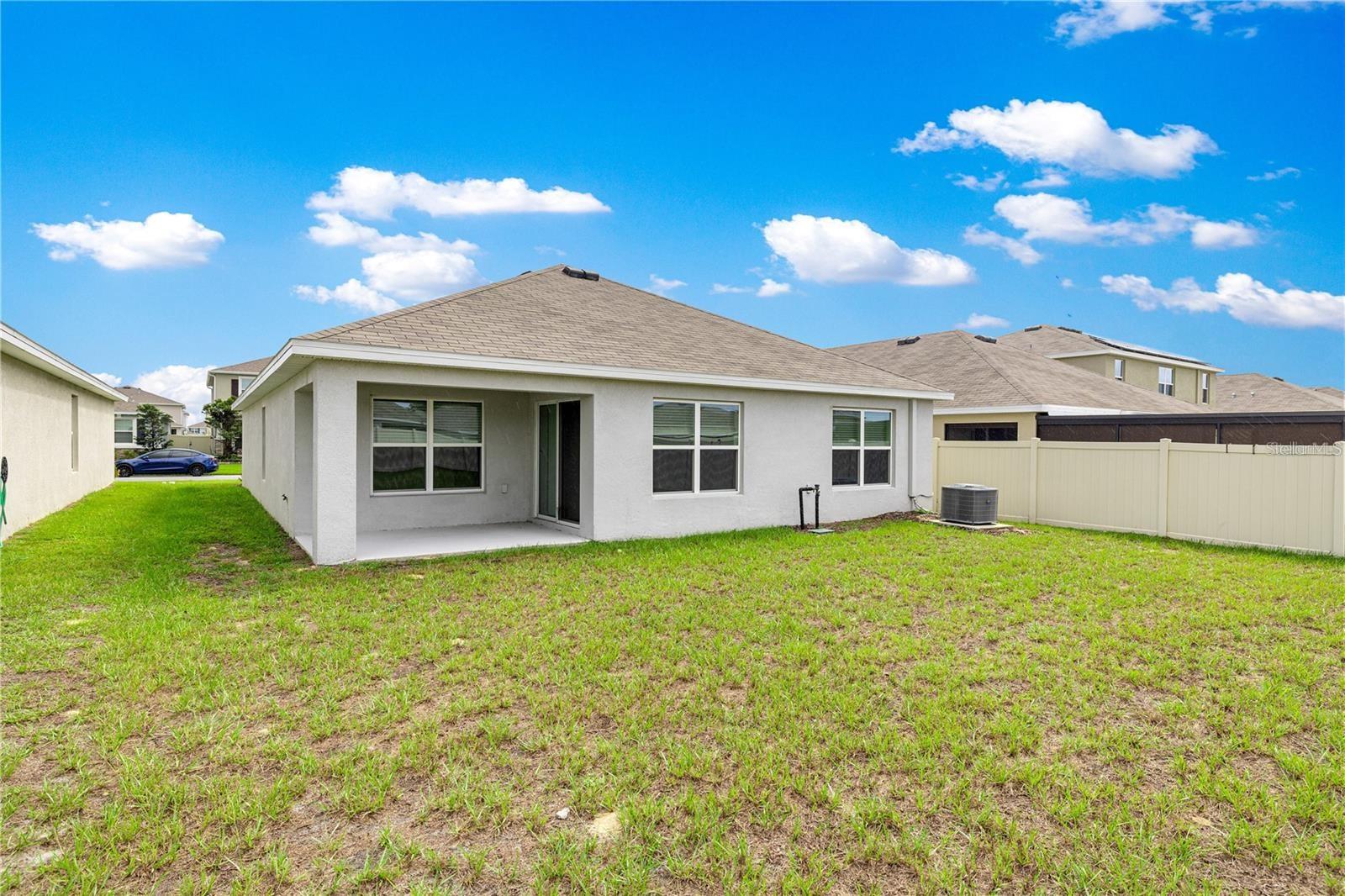 8904 SW 50TH TER