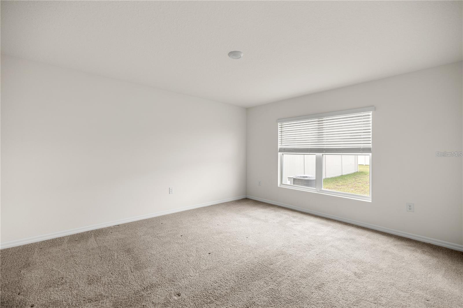 8904 SW 50TH TER