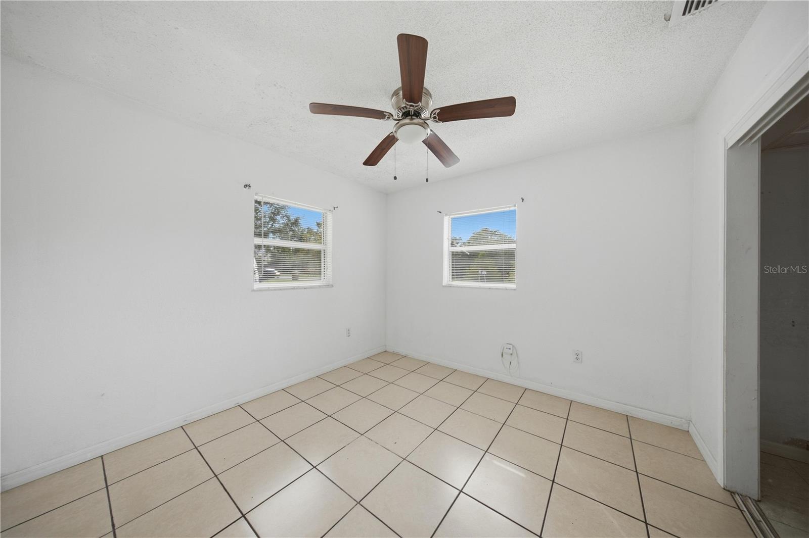 421 NE 26TH CT