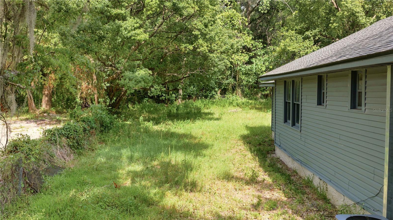 2107 NE 8TH RD