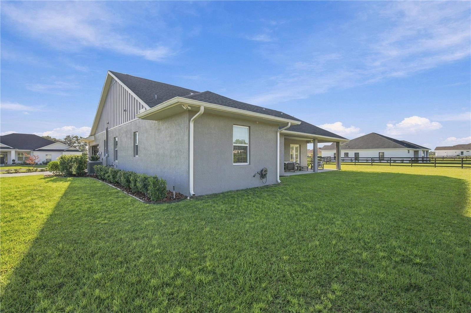 2065 NW 79TH LOOP