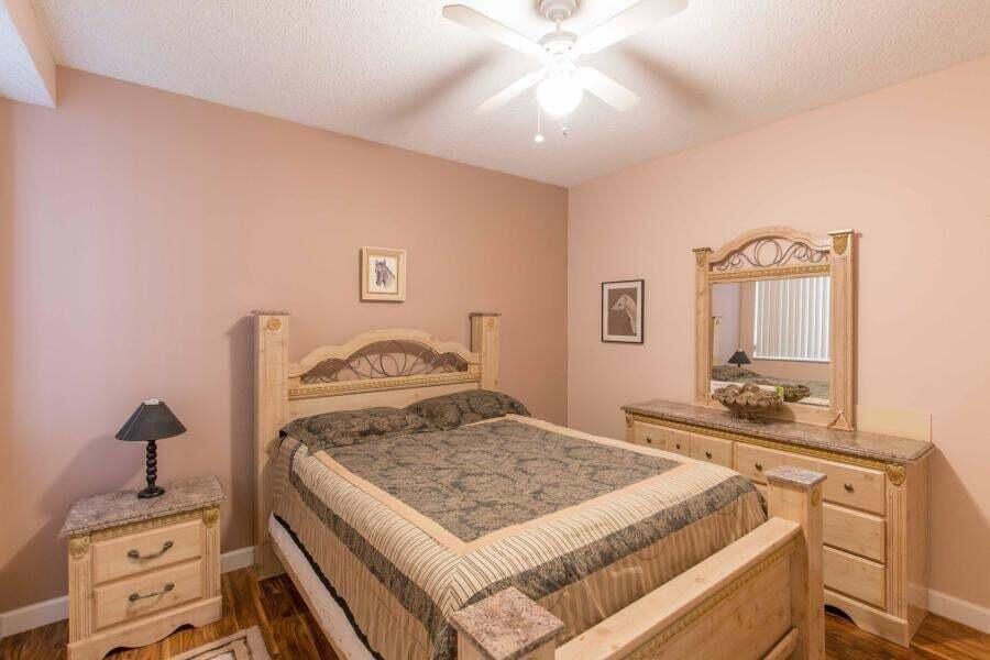 2100 Greenview Shores Boulevard 505