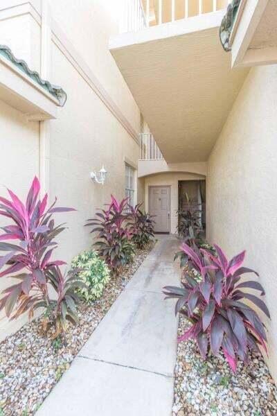 2100 Greenview Shores Boulevard 505