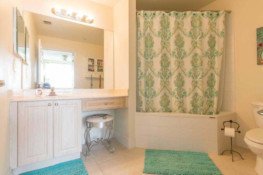 2100 Greenview Shores Boulevard 505