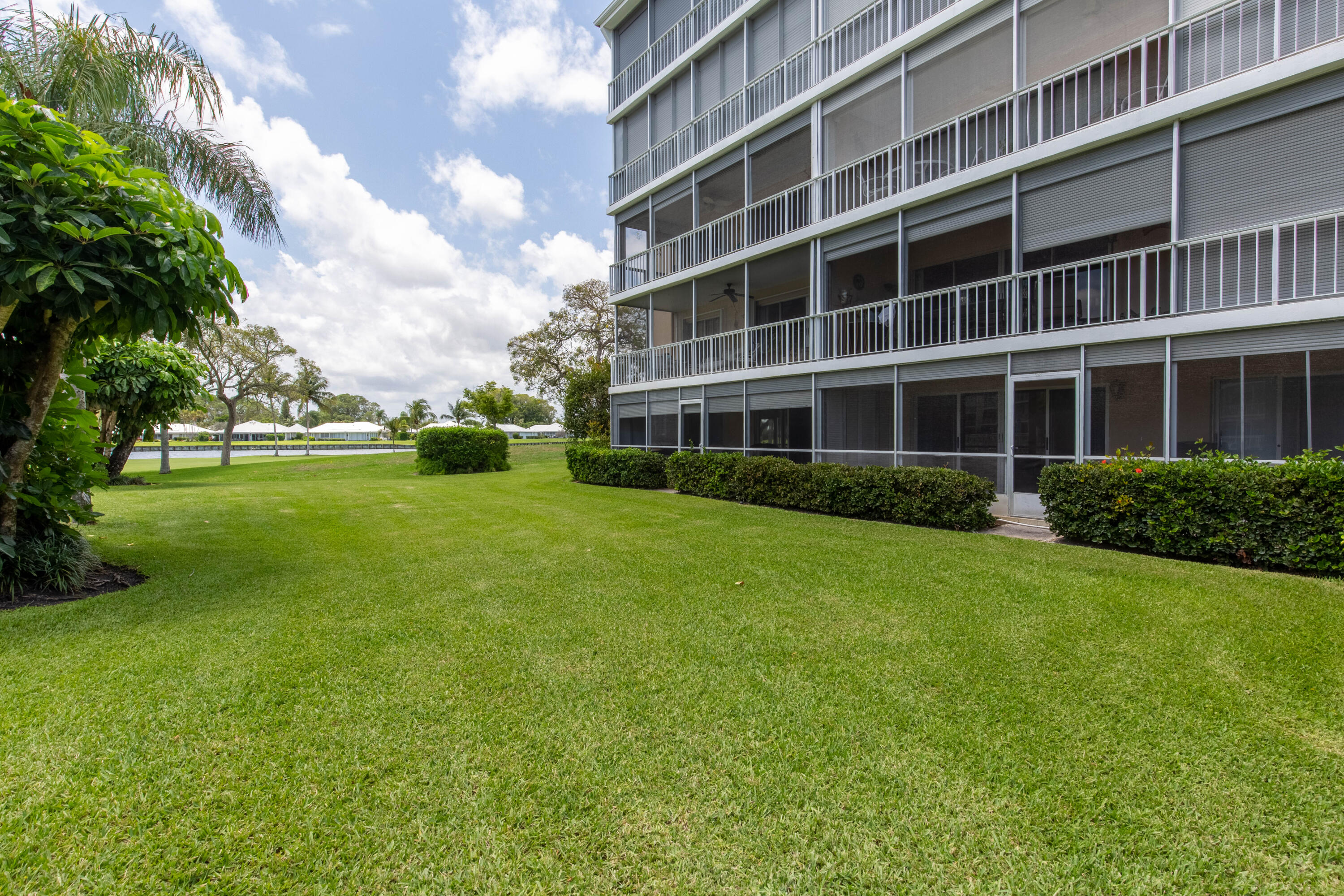 145 Boulevard 107