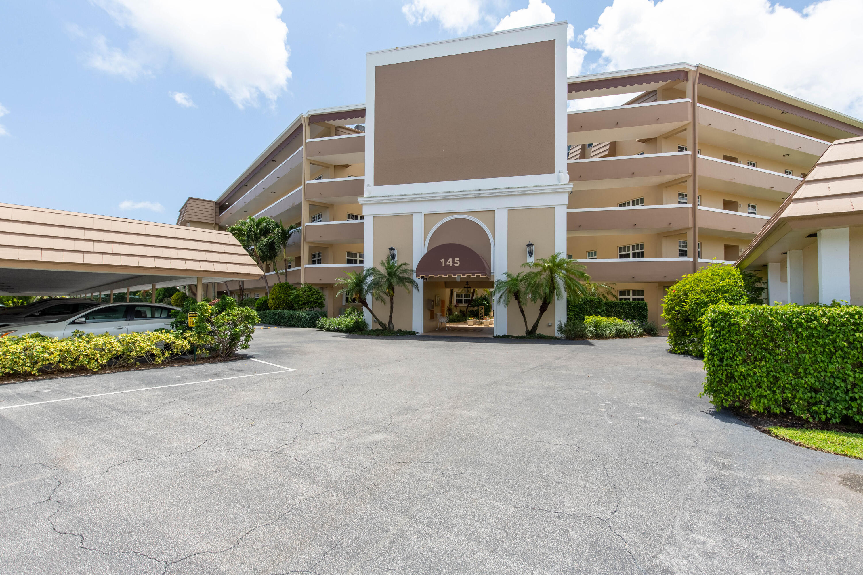 145 Boulevard 107