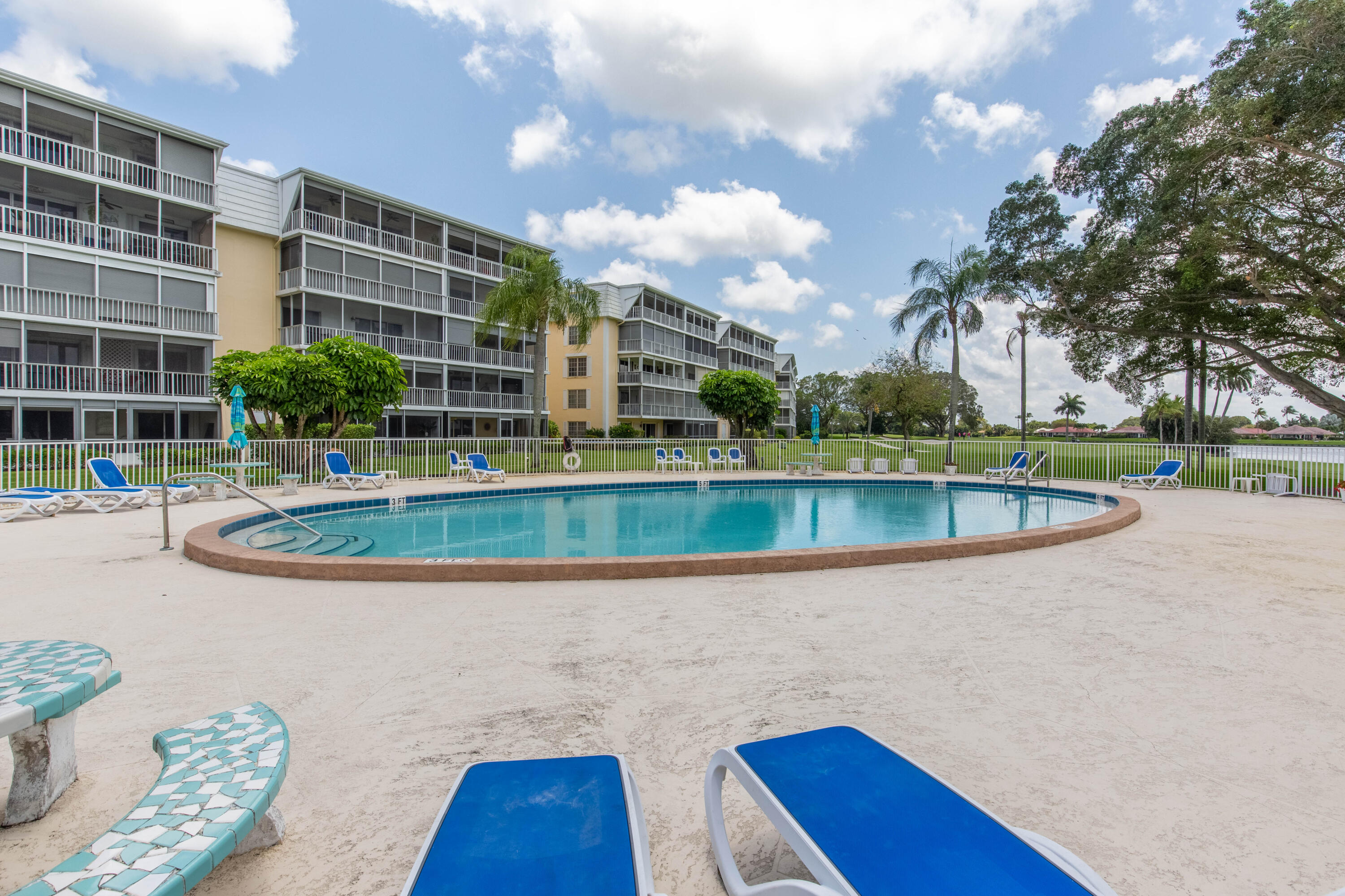 145 Boulevard 107