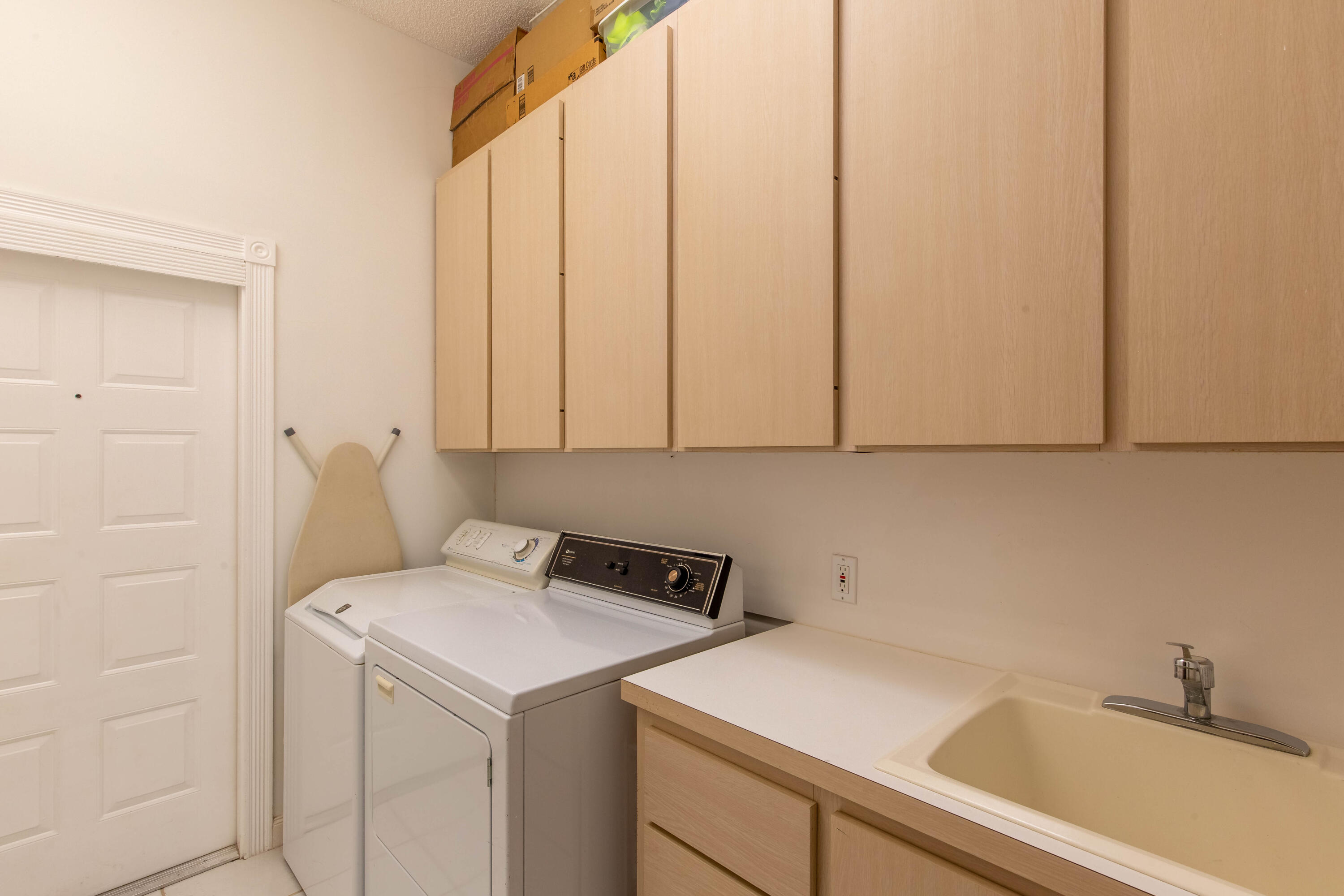 179 E Tall Oaks Circle