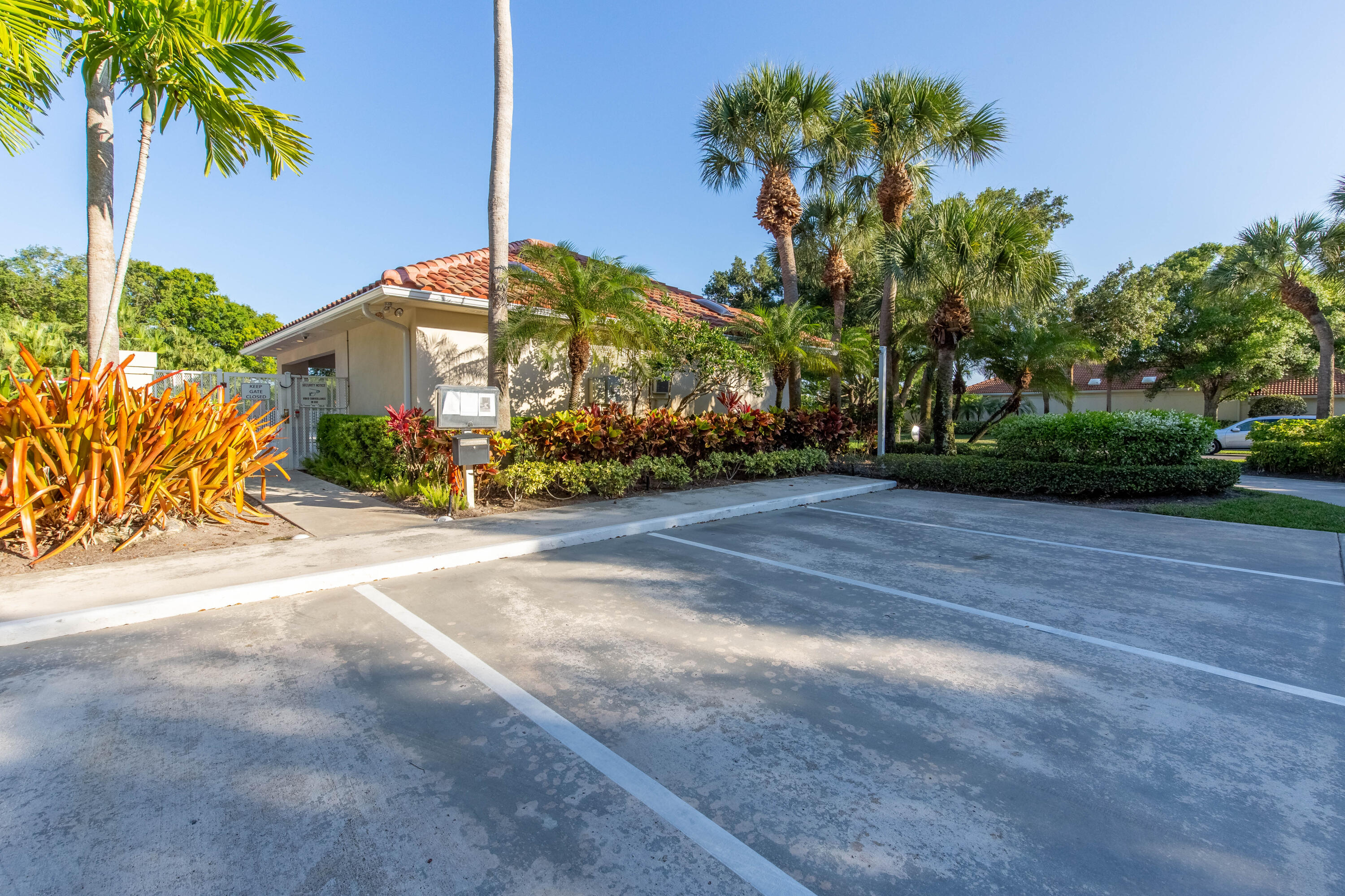 179 E Tall Oaks Circle