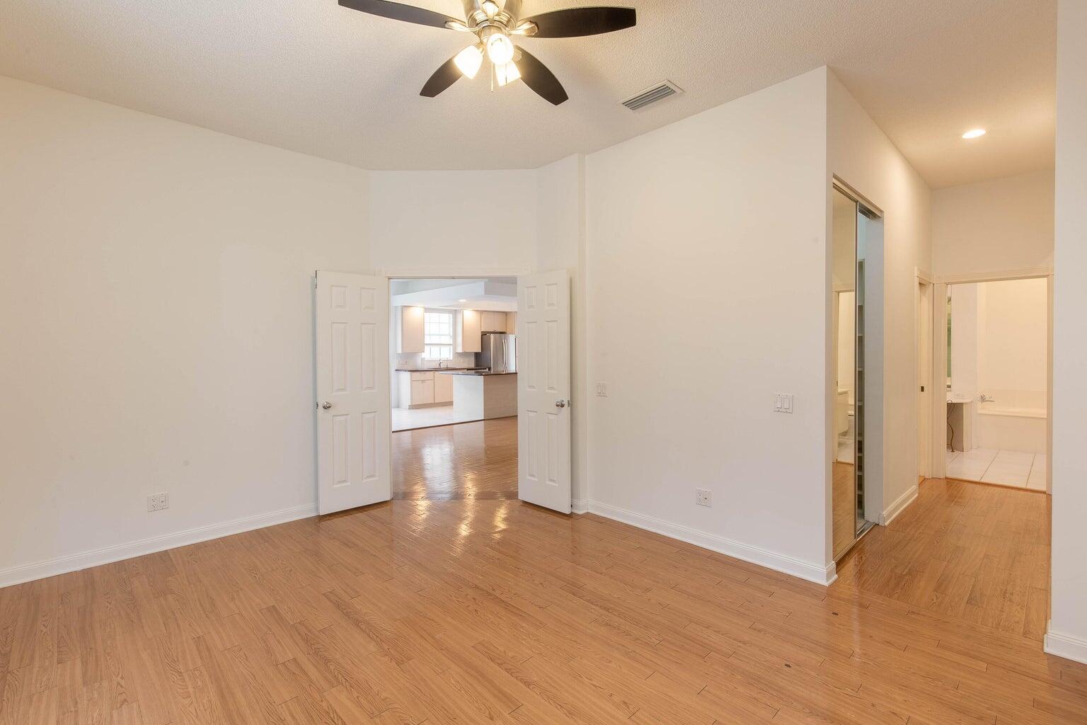 179 E Tall Oaks Circle