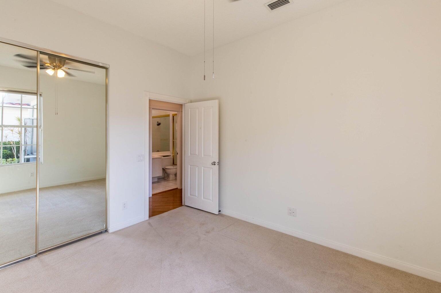 179 E Tall Oaks Circle