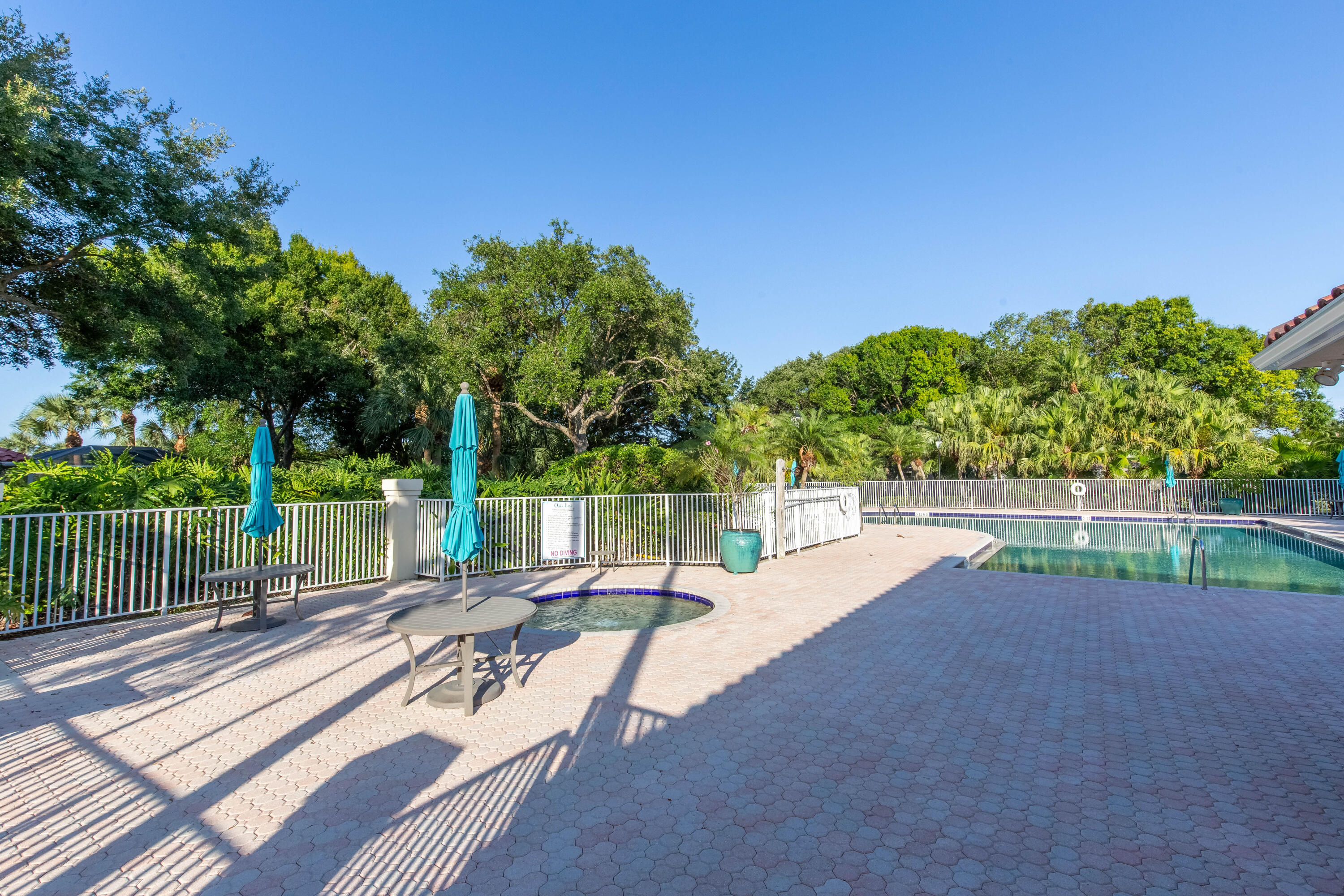 179 E Tall Oaks Circle