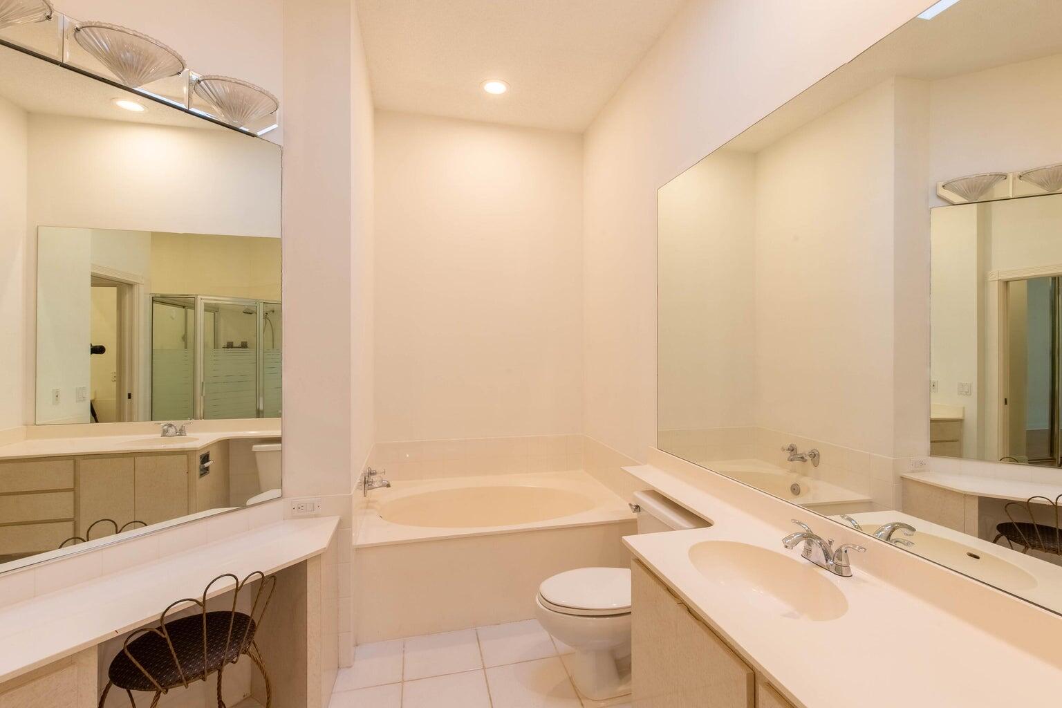 179 E Tall Oaks Circle