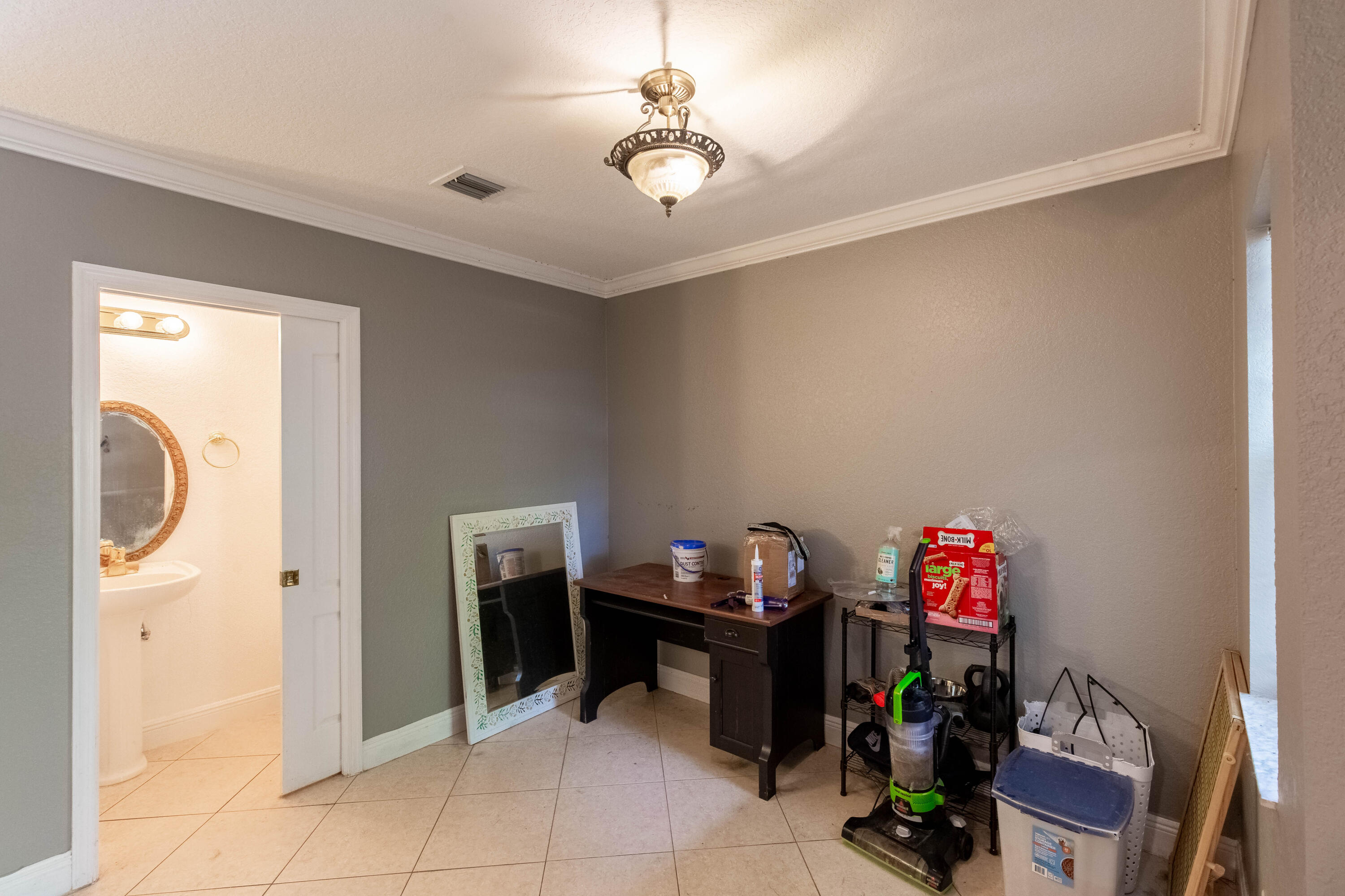 12768 Westhampton Circle