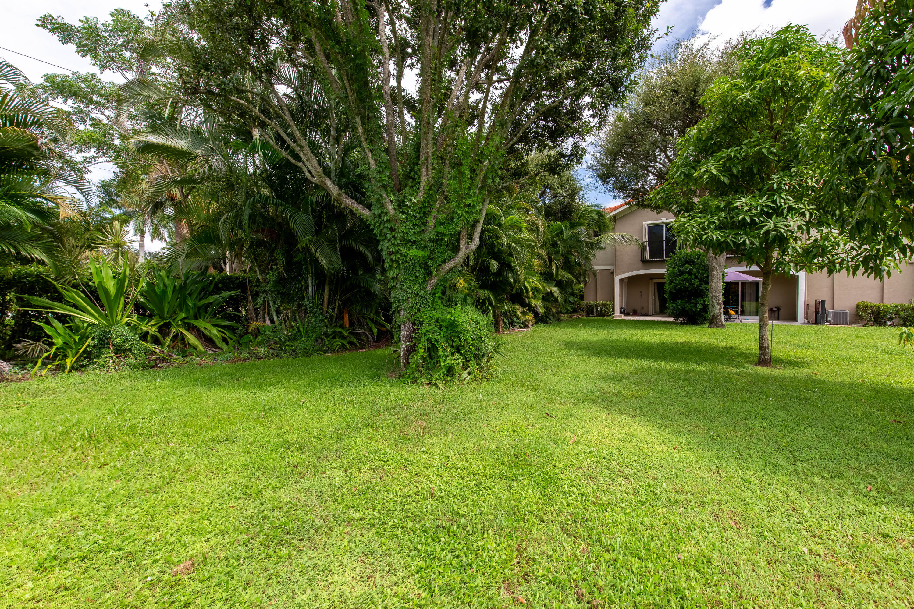 12768 Westhampton Circle