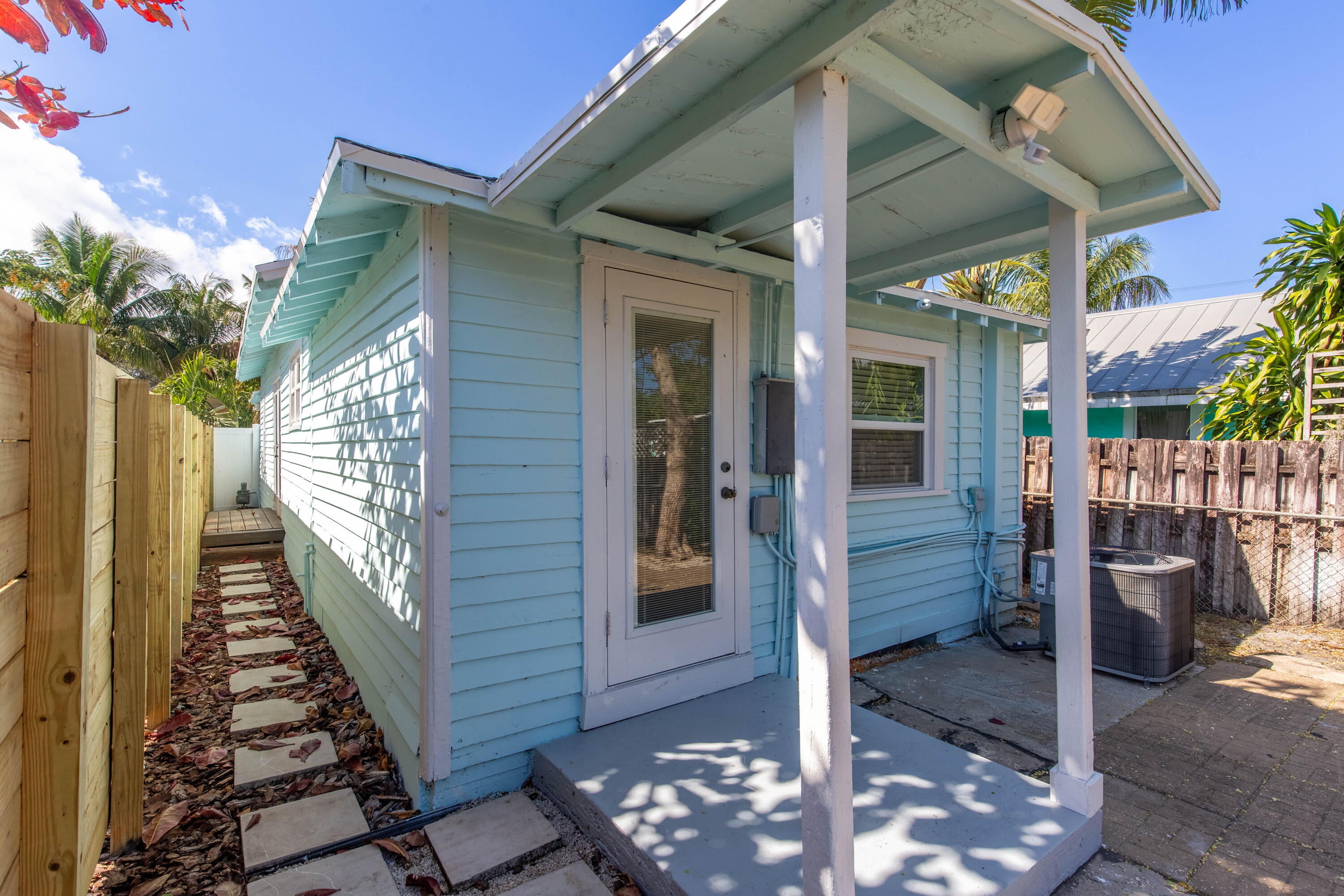 322 N D Street