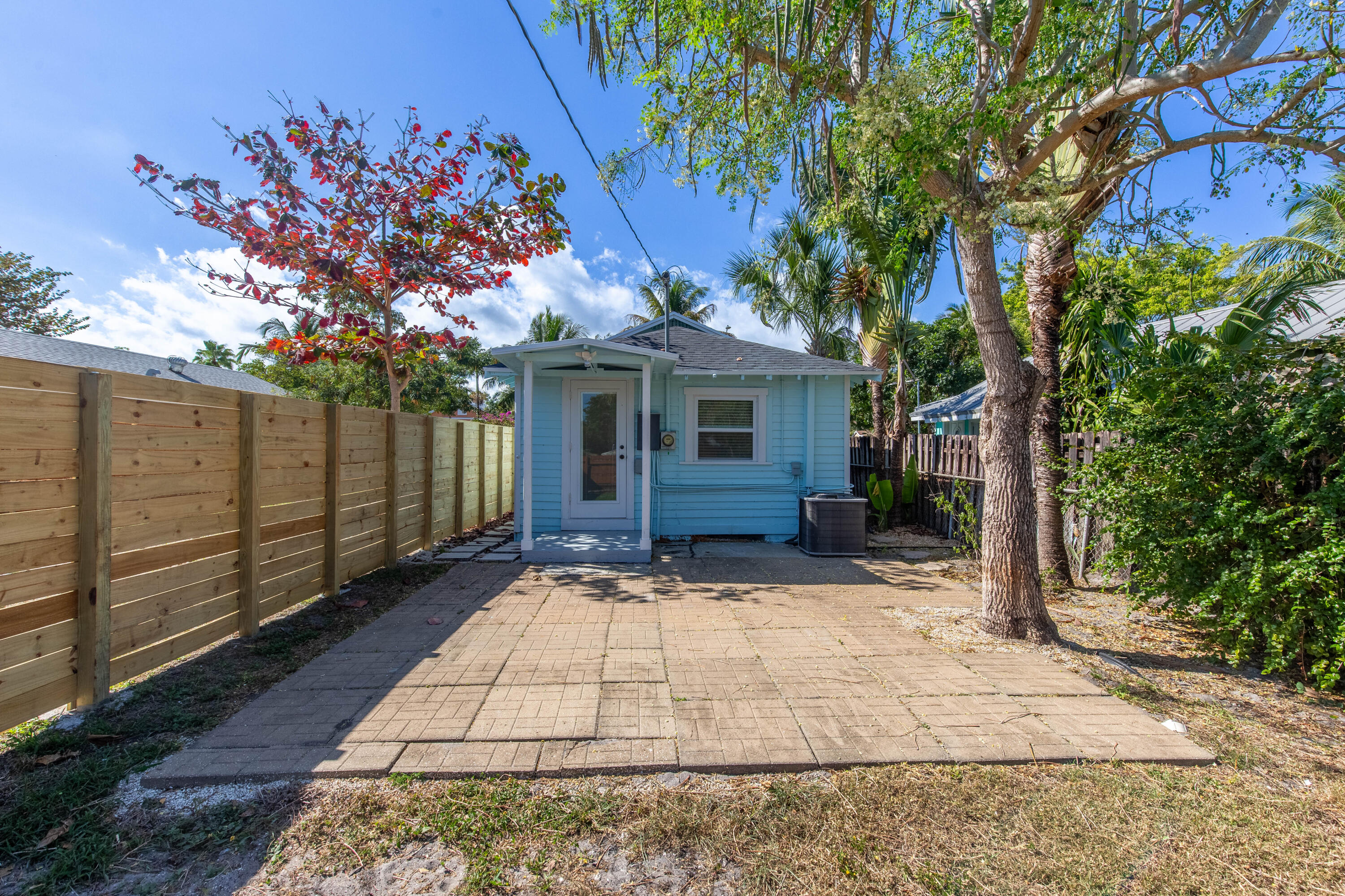 322 N D Street