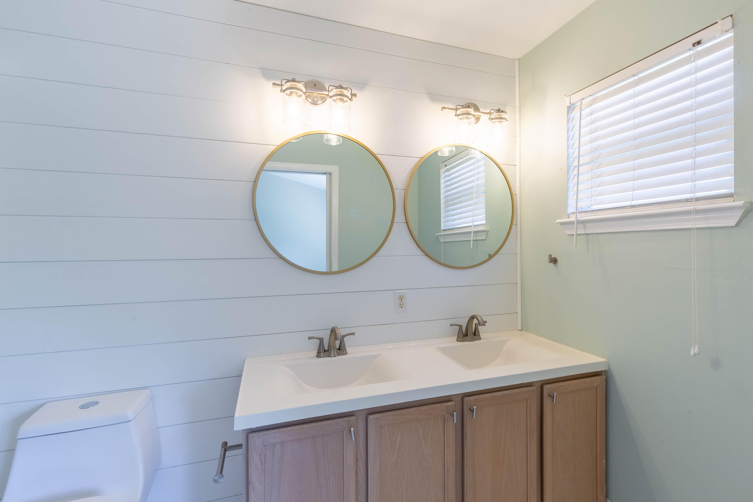 6954 Oak Bridge Lane