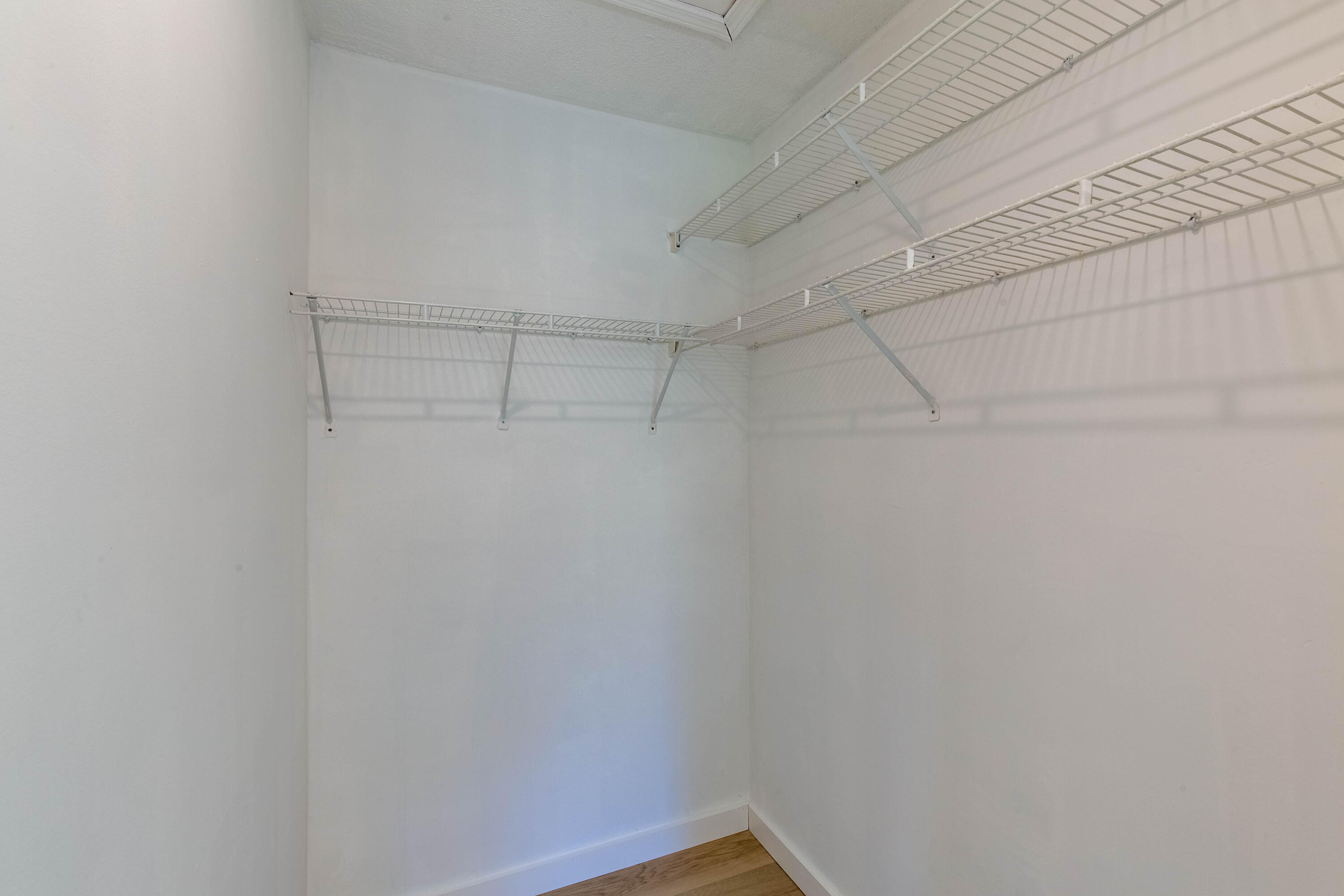 6954 Oak Bridge Lane