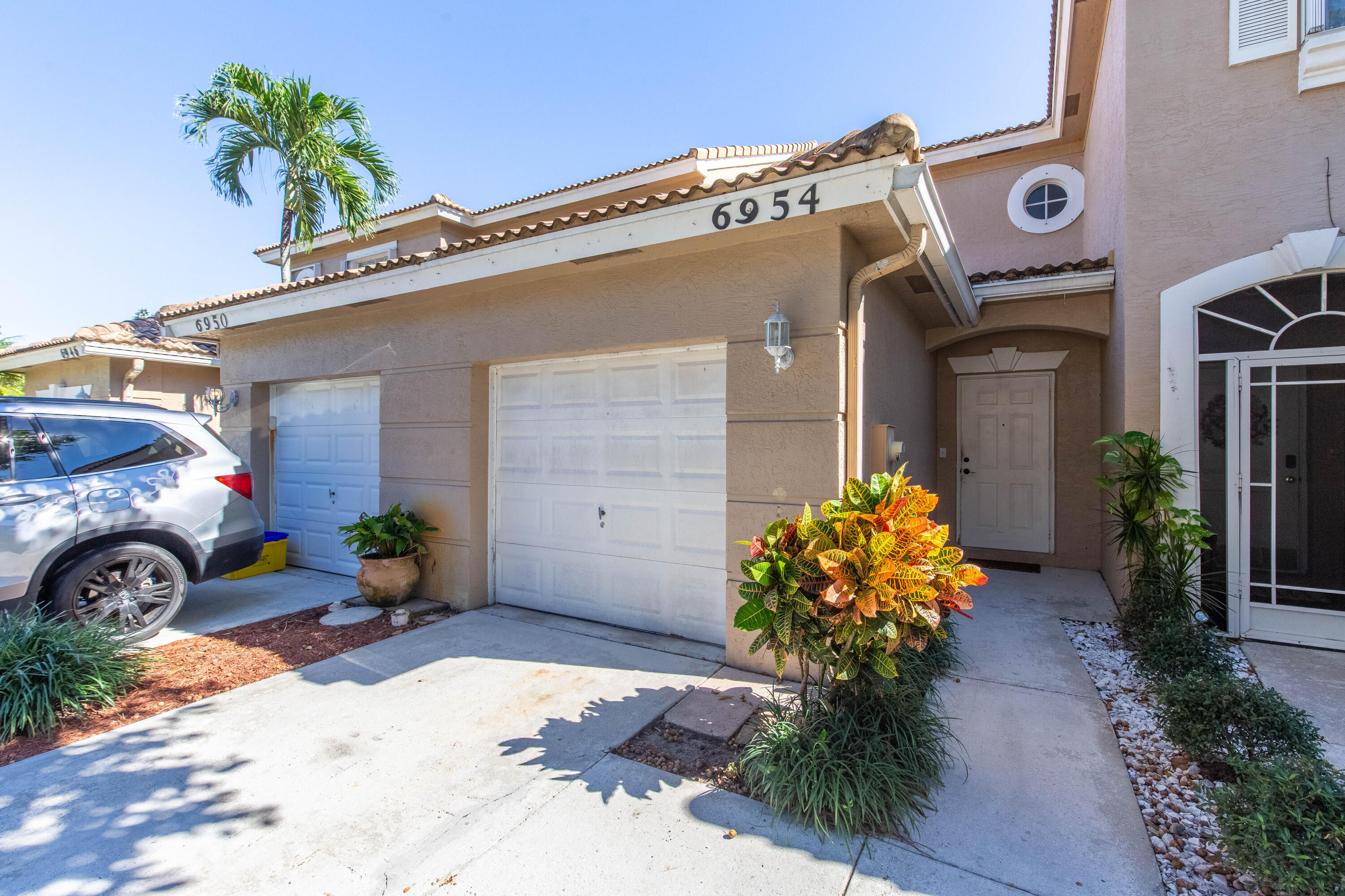 6954 Oak Bridge Lane