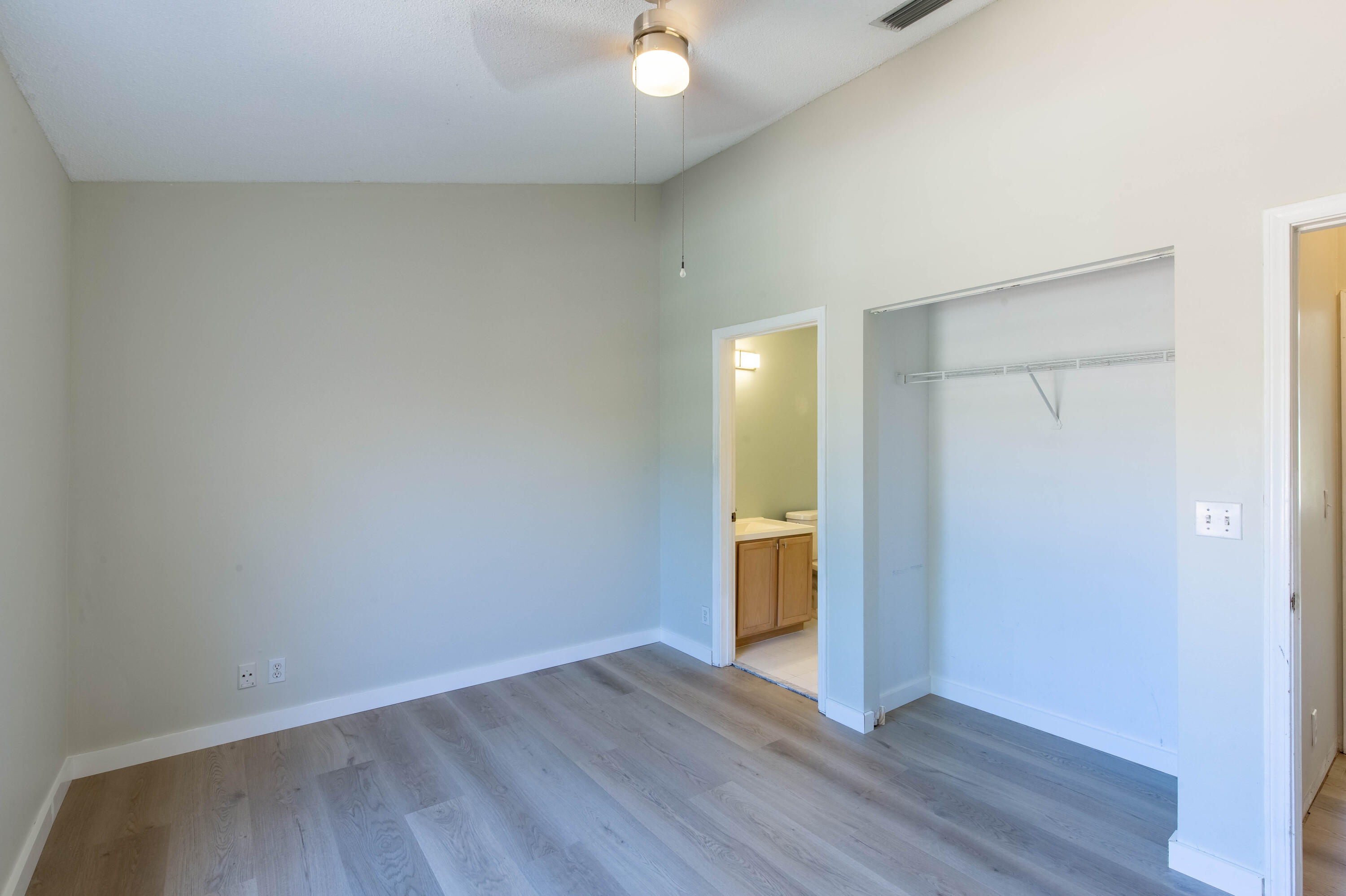 6954 Oak Bridge Lane