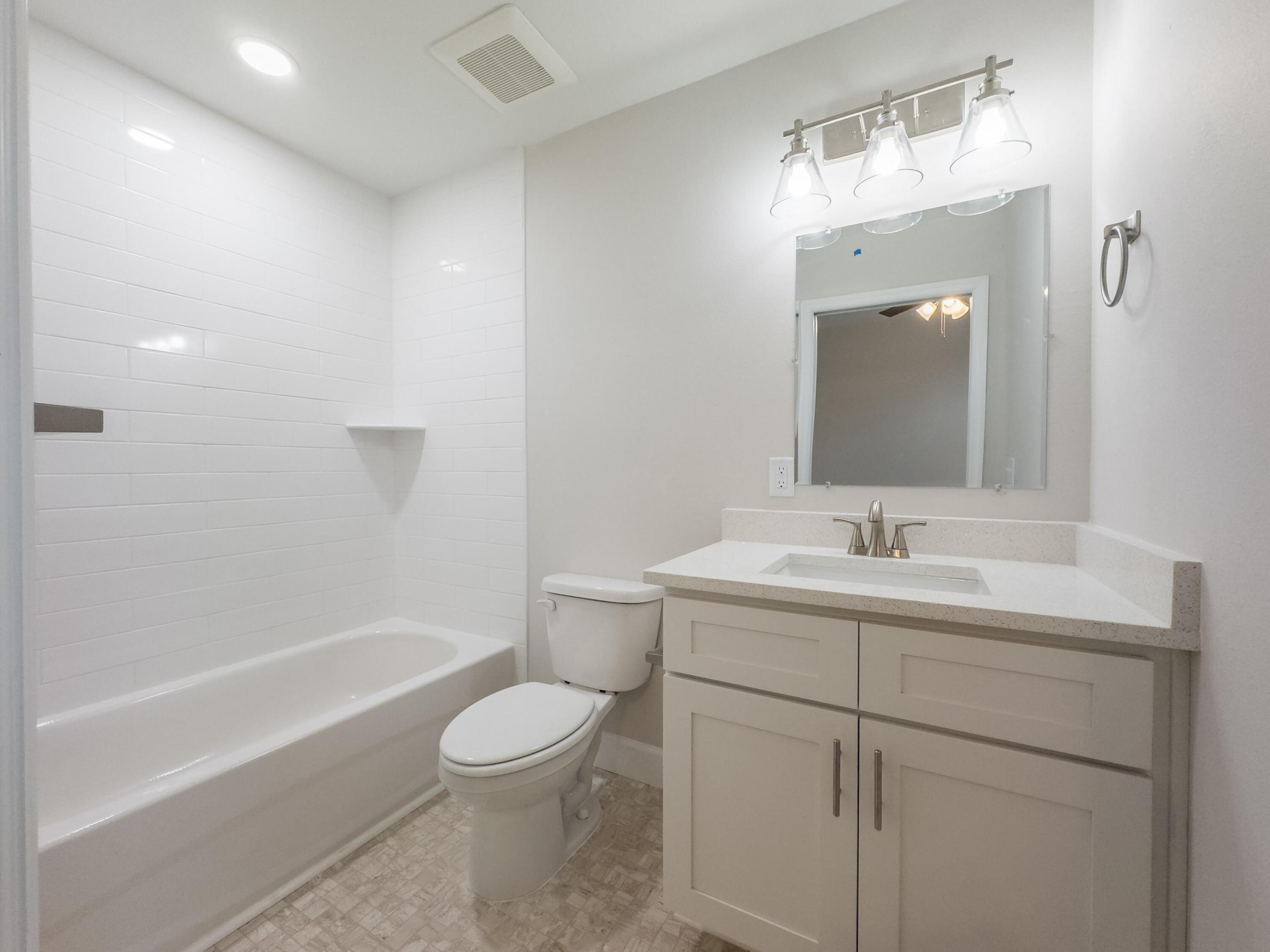 13 NE 1st Avenue 3