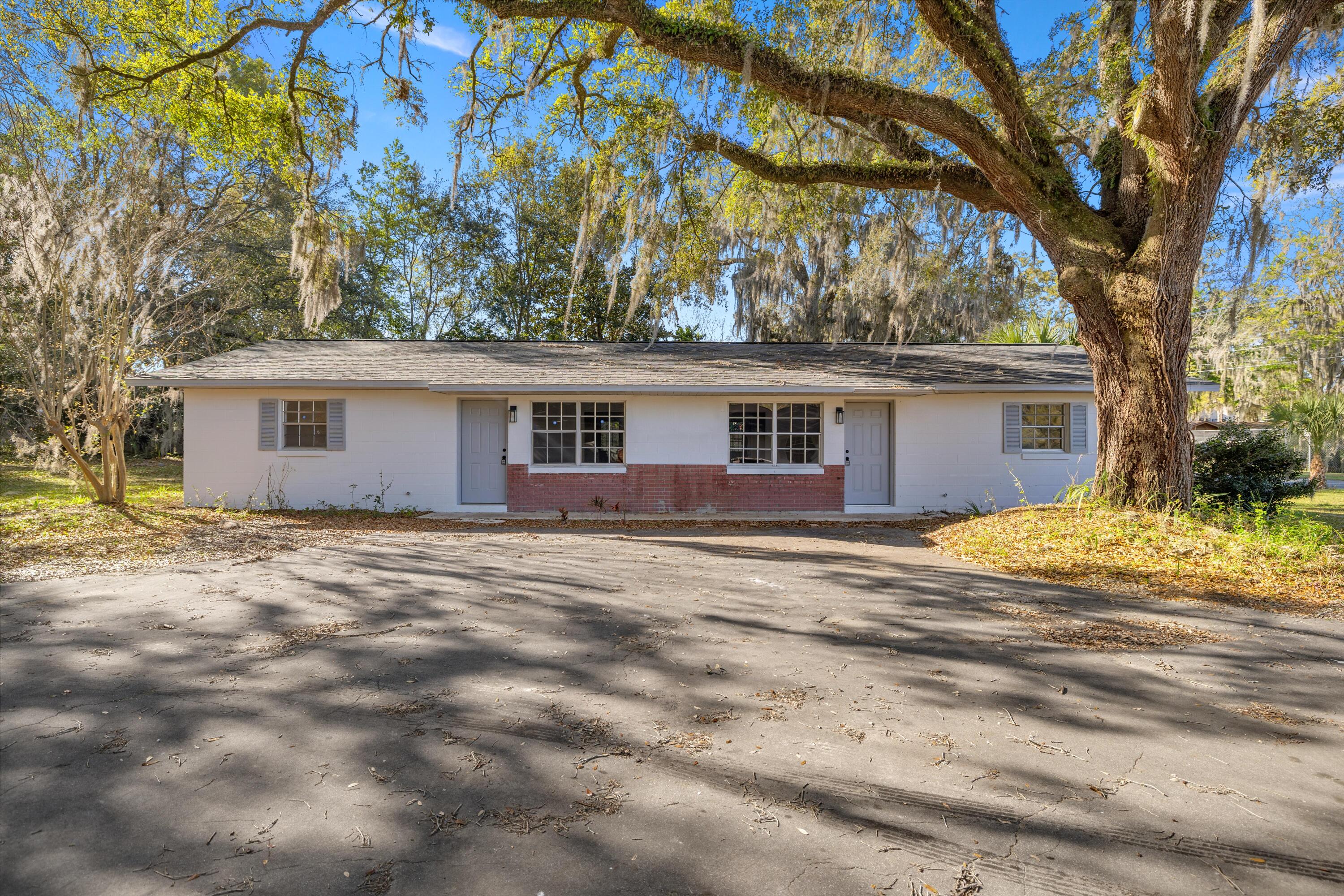 405 NE 26th Court