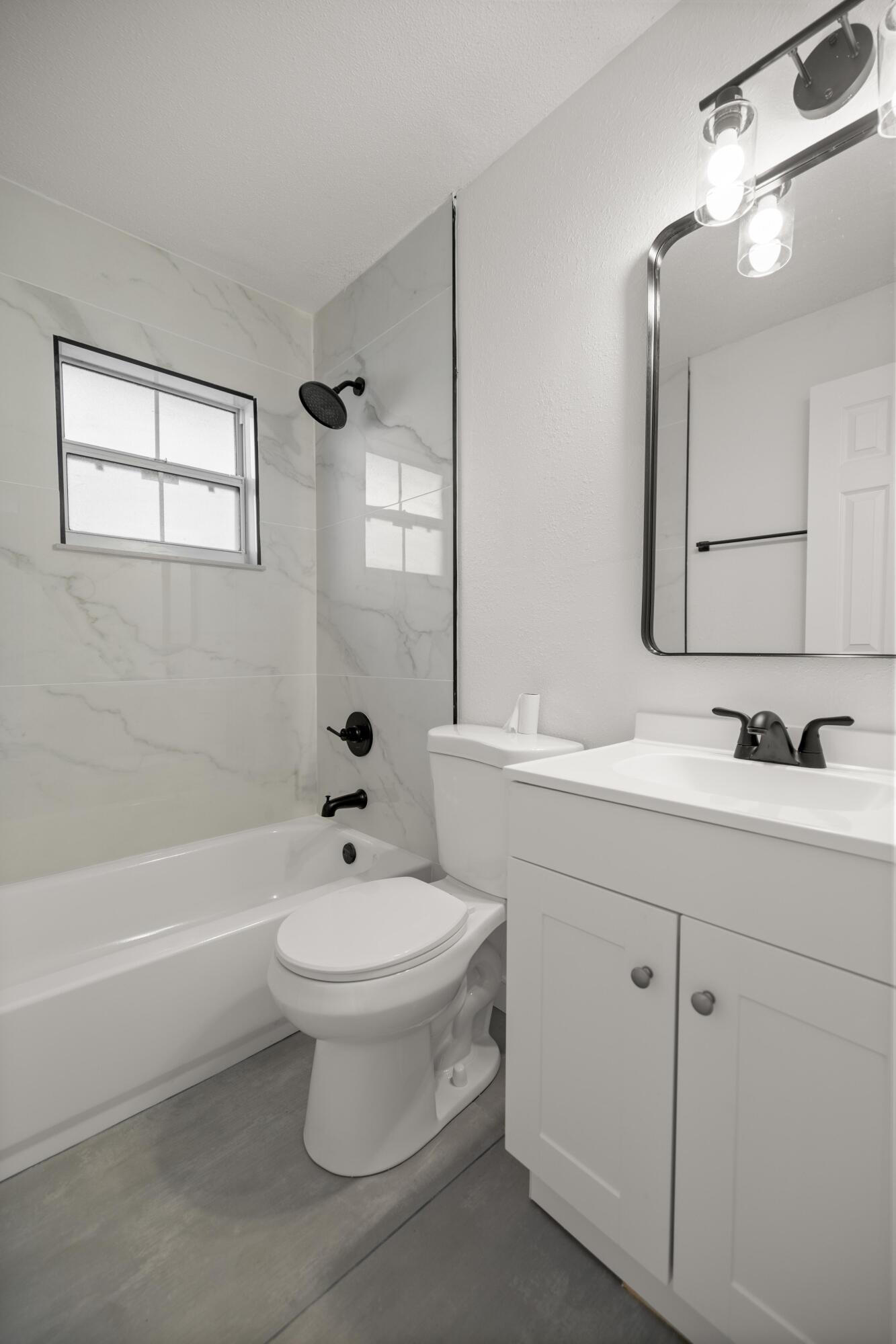 405 NE 26th Court