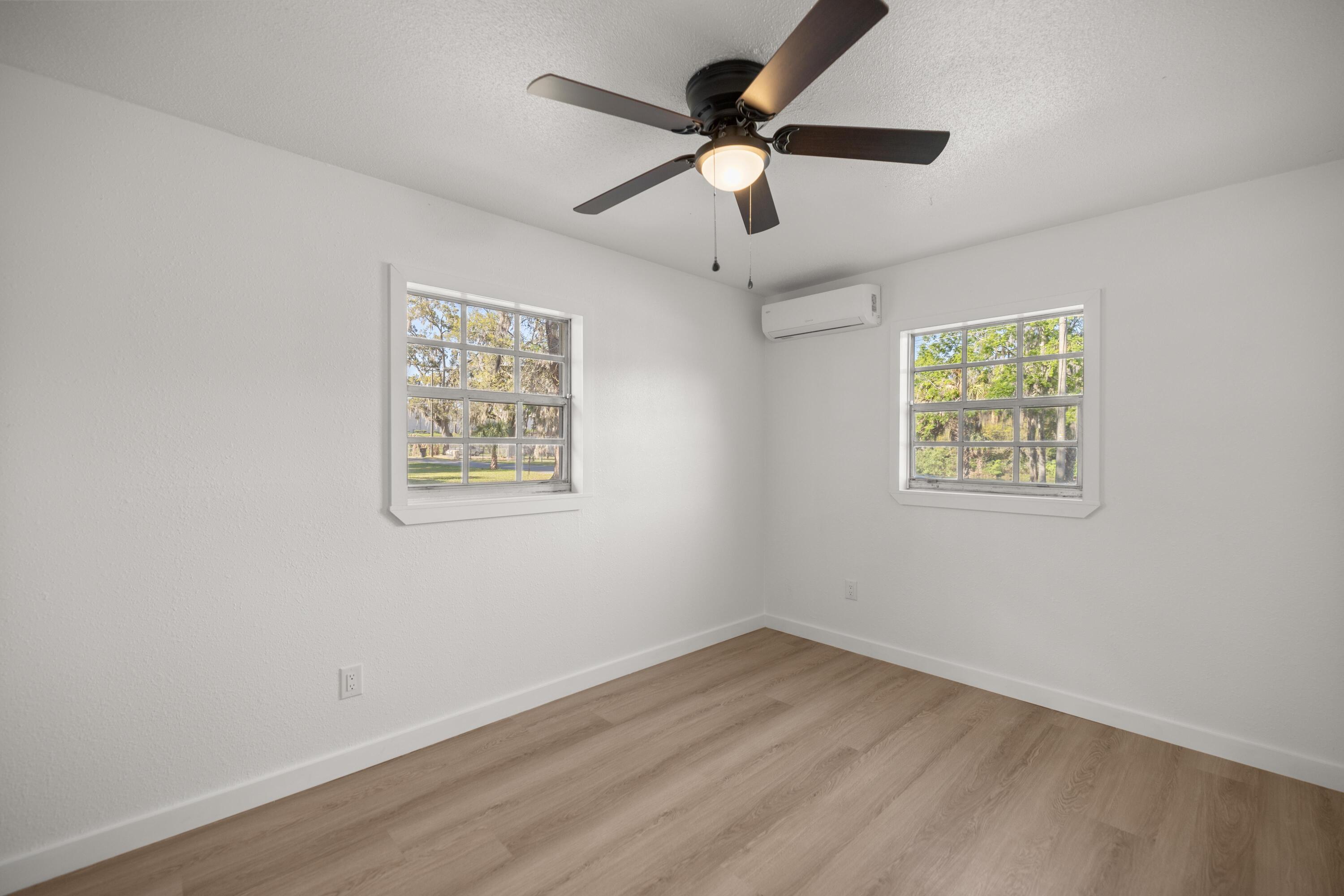 405 NE 26th Court