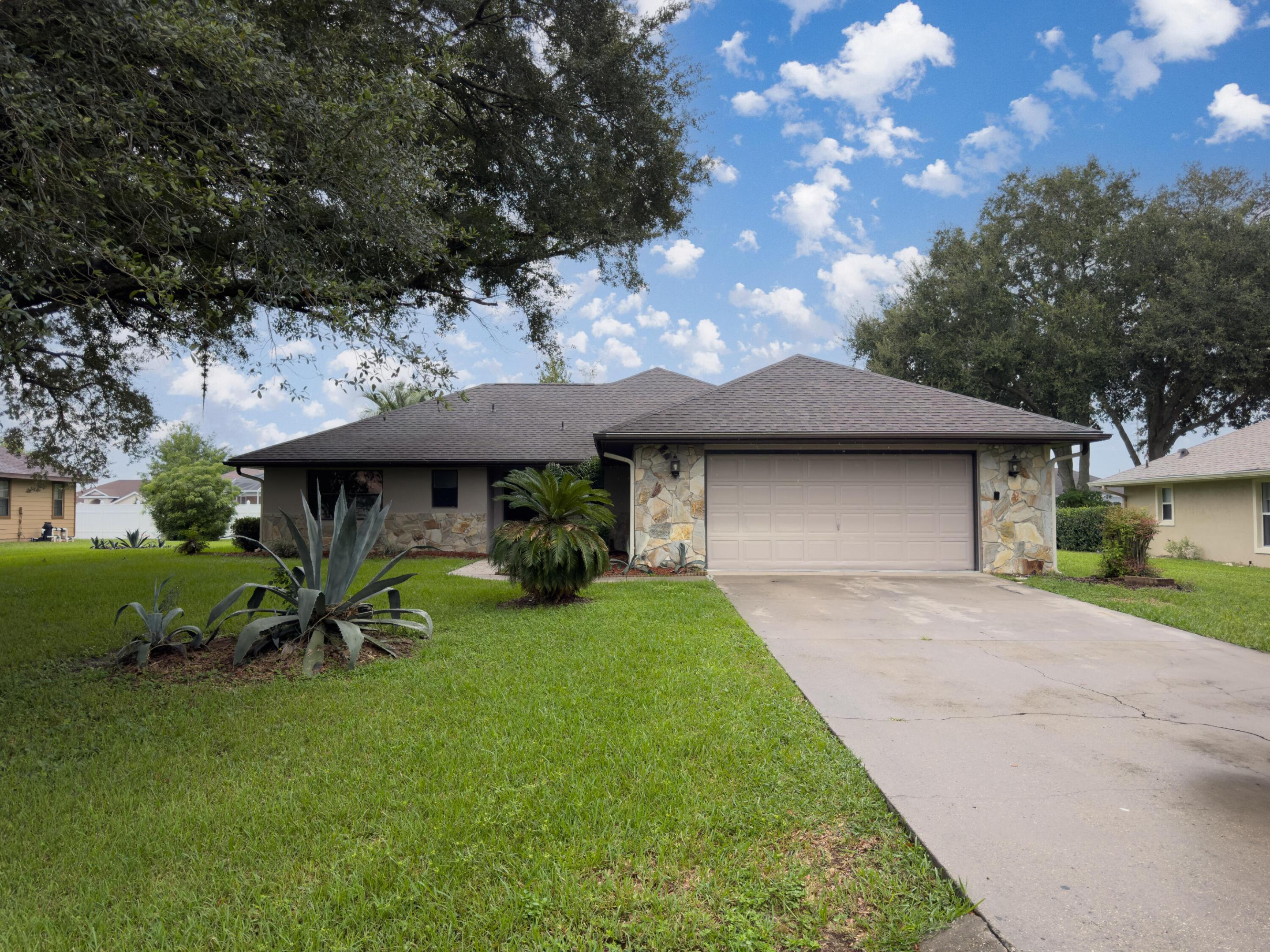 8072 SW 54th Court