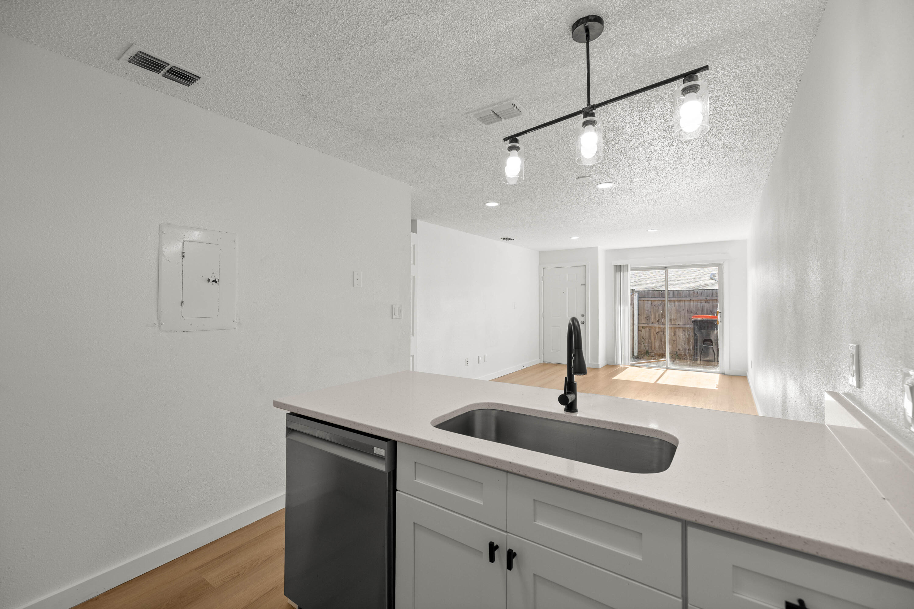 5425 SE 30th Place B