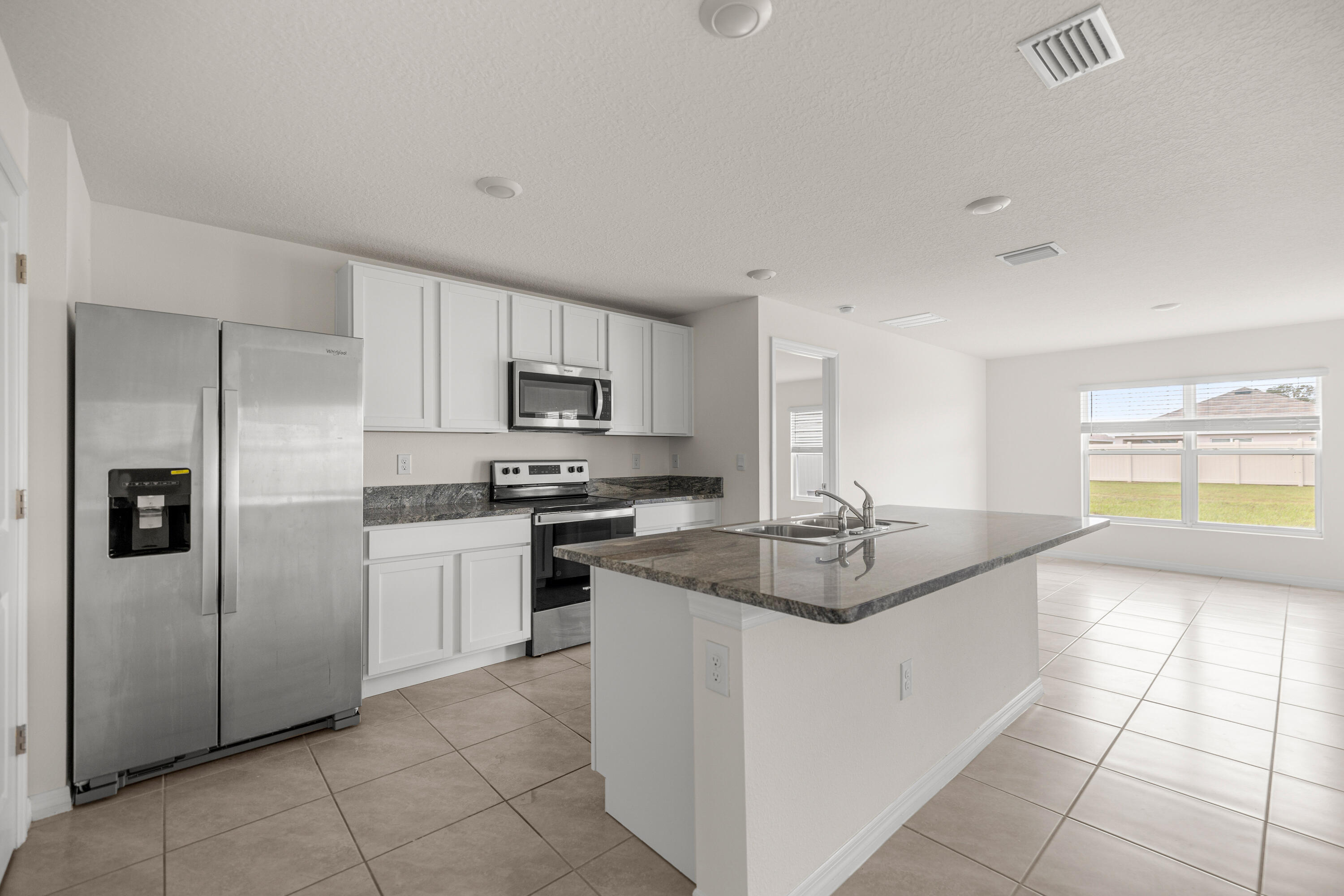 8904 SW 50th Terrace