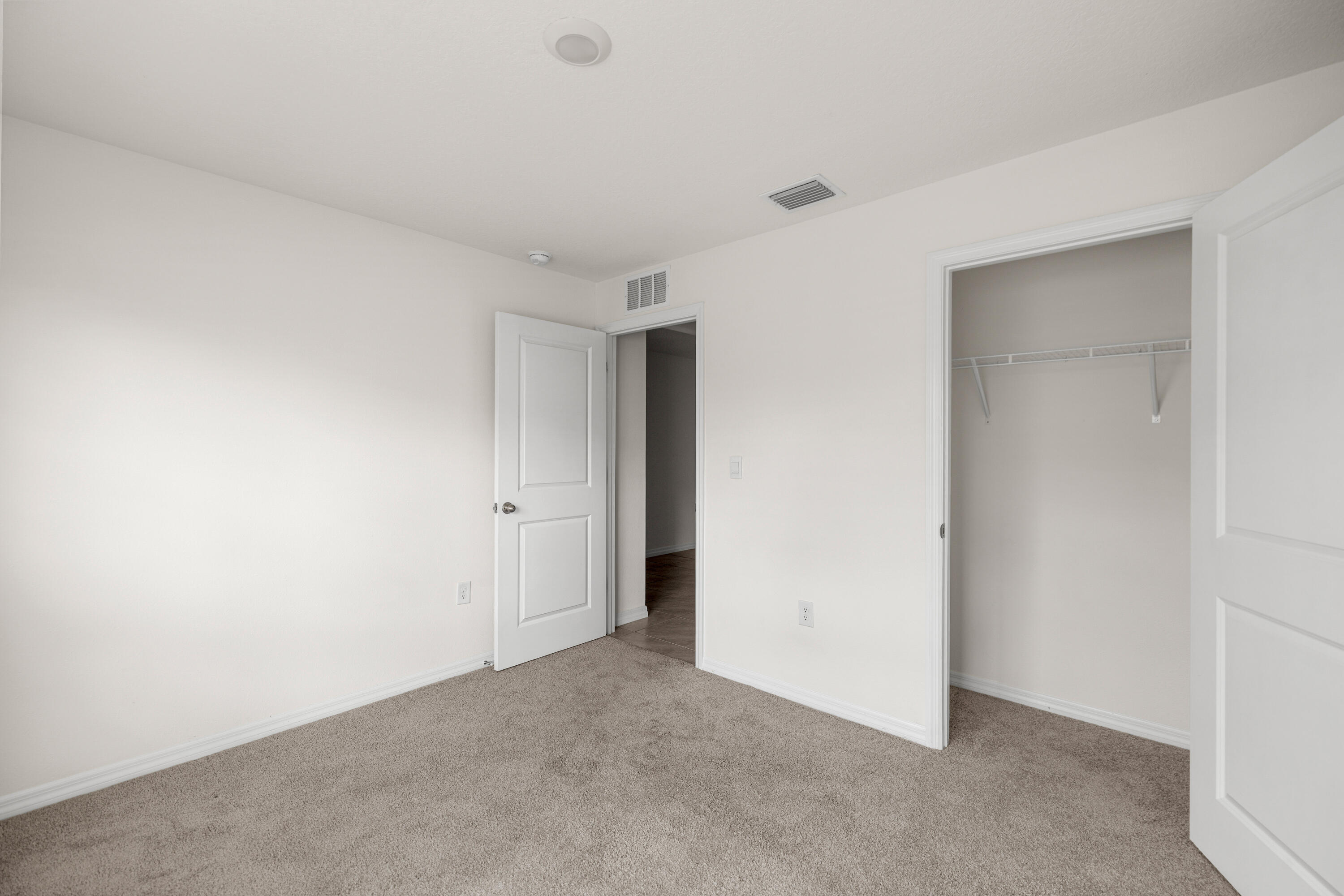 8904 SW 50th Terrace