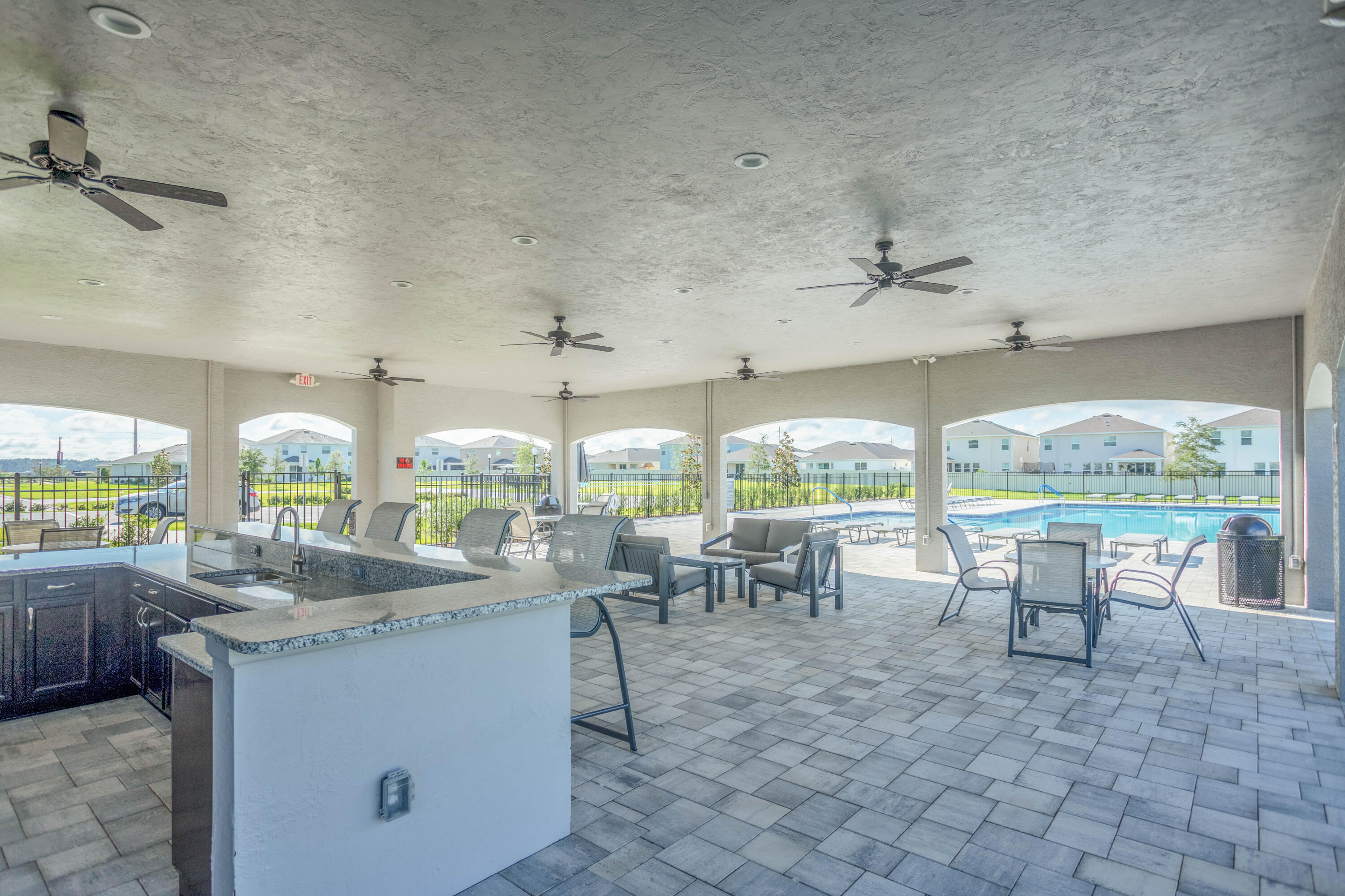8904 SW 50th Terrace
